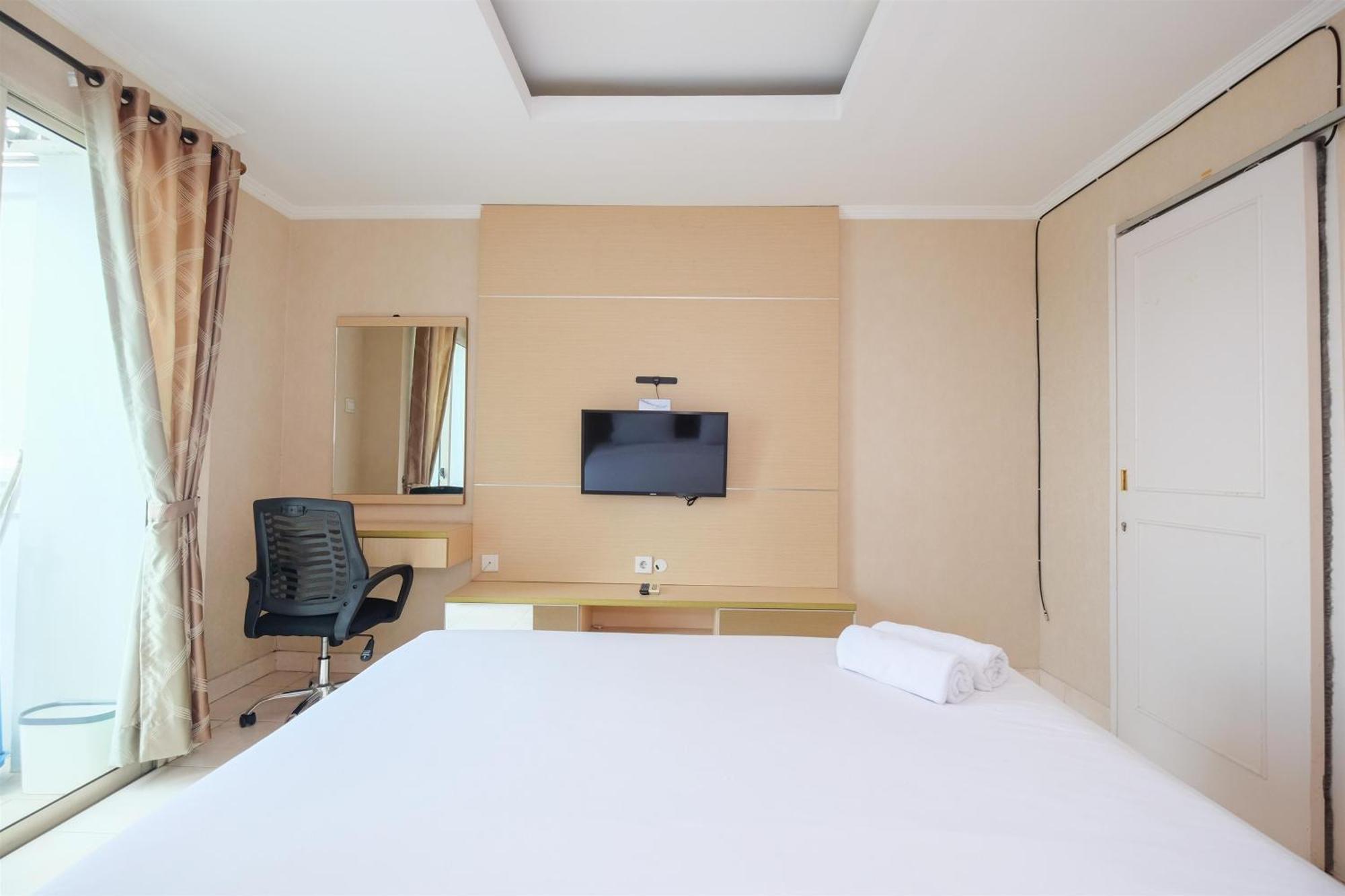 Comfort And Strategic 1br At The Boulevard By Travelio Apartment *