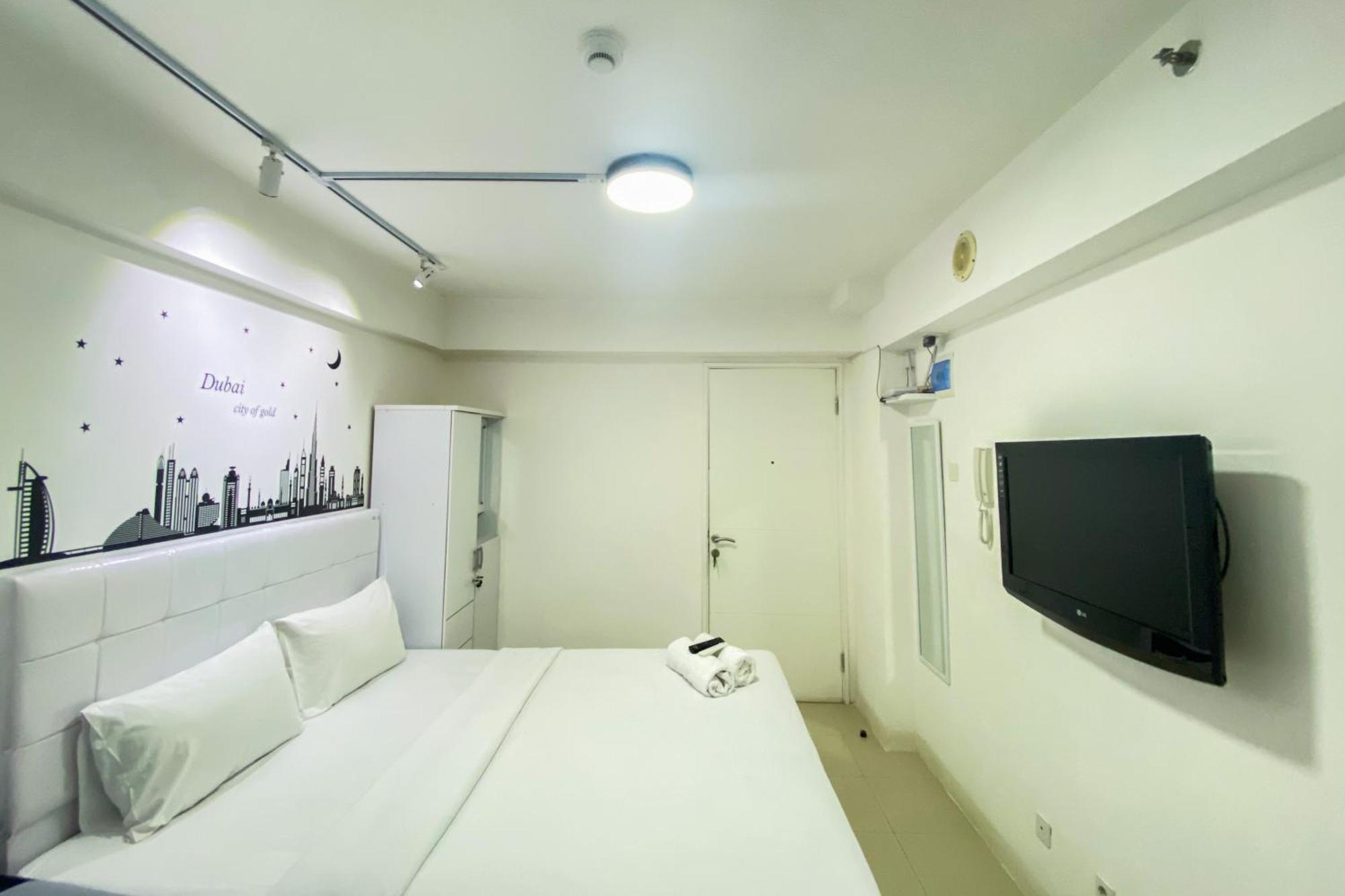 Apartemen Modern Design And Cozy At Bassura By Travelio Jakarta