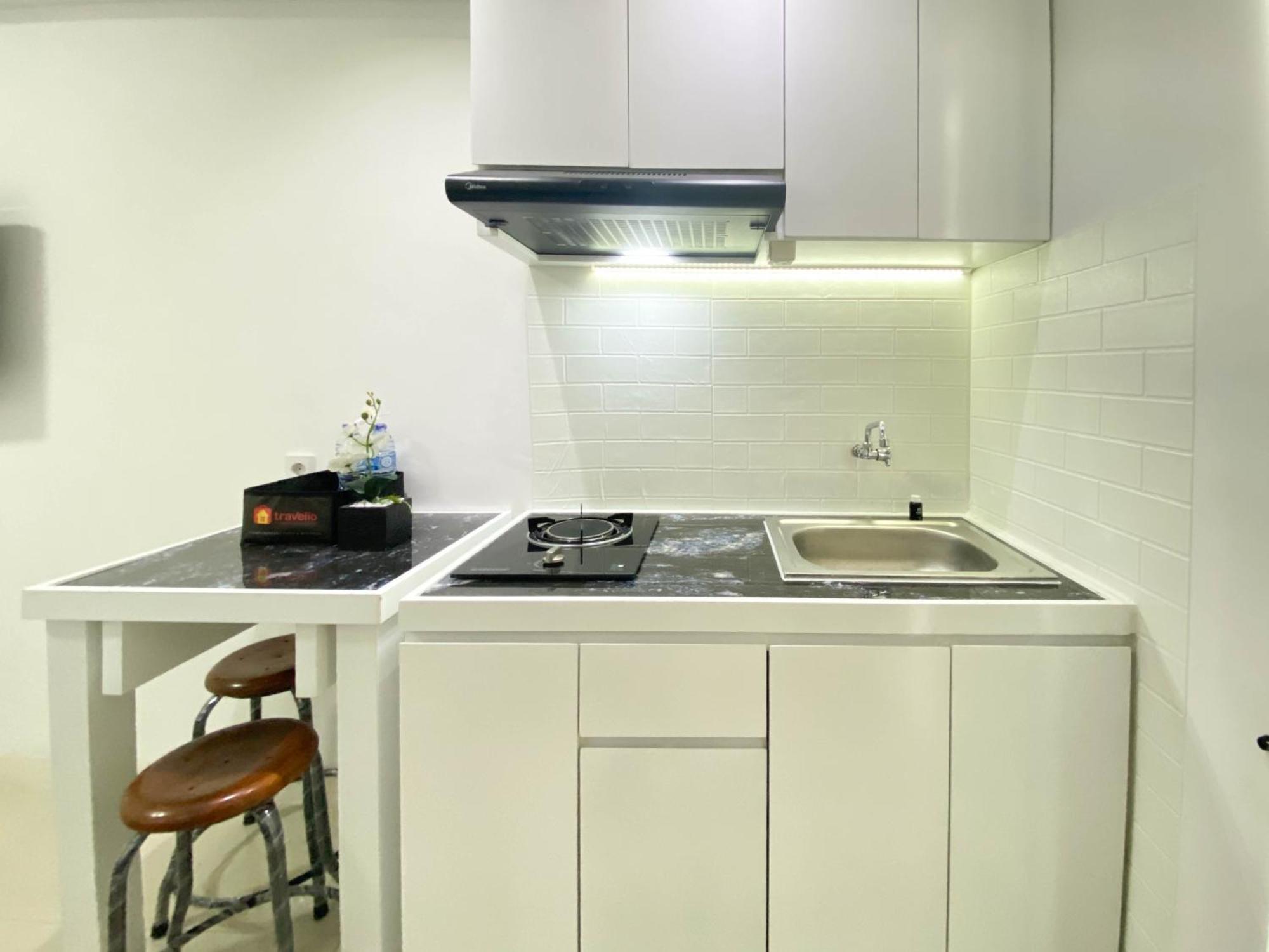 Modern Design And Cozy At Bassura By Travelio *