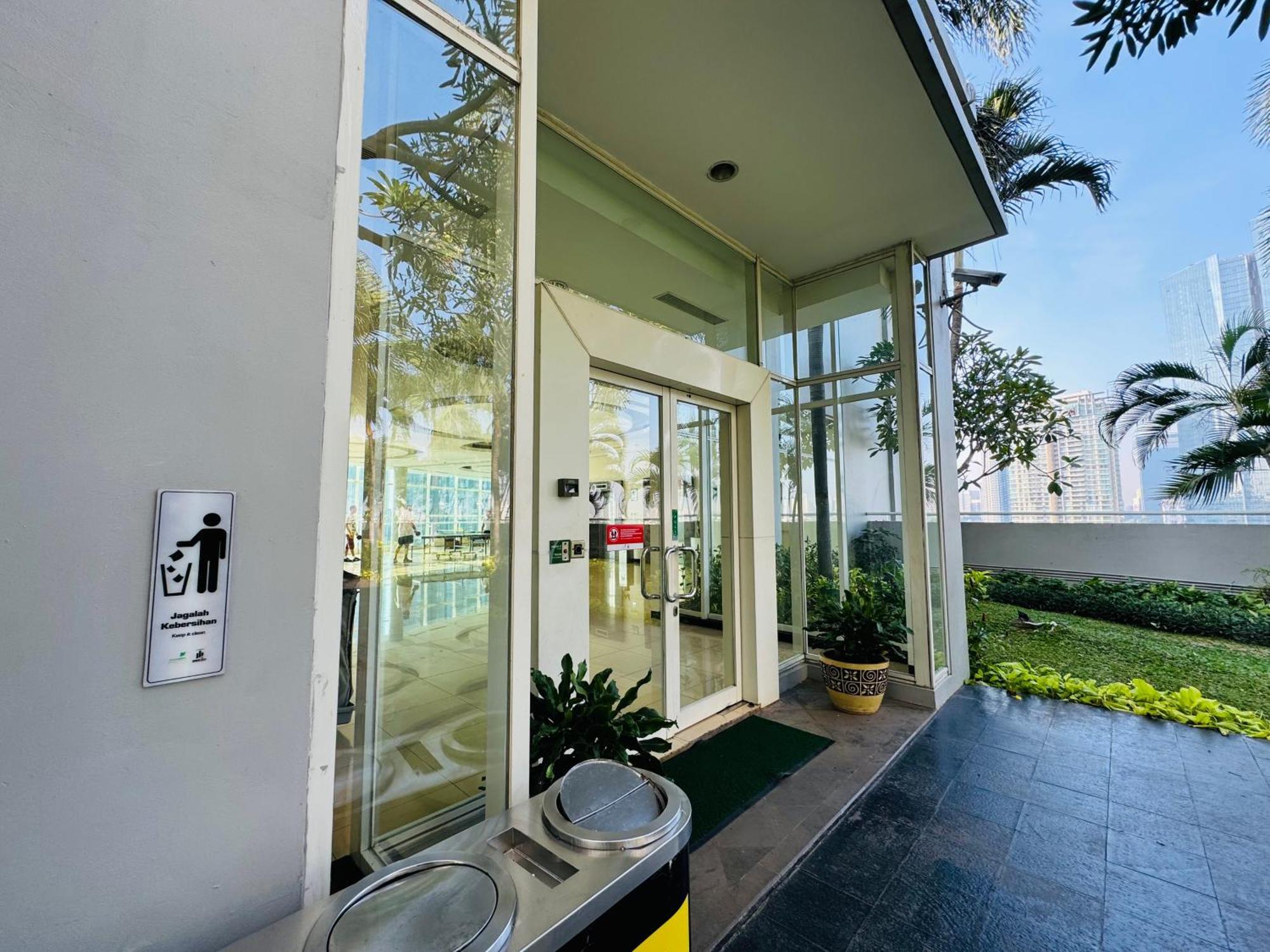 Thamrin Family-friendly Apartment