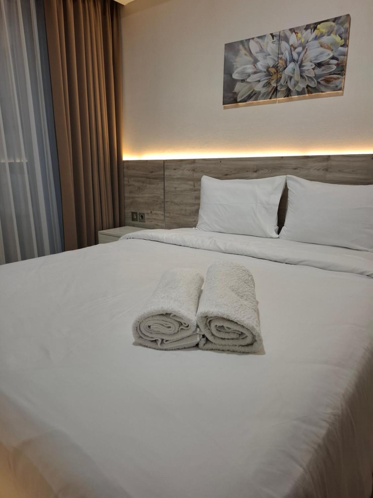 Luxury Sea View Free Wifi And Cozy Gold Coast Pik Next To Oakwood By Blezz Apartemen Jakarta