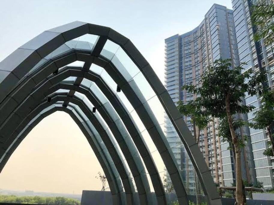 Luxury Sea View Free Wifi And Cozy Gold Coast Pik Next To Oakwood By Blezz *