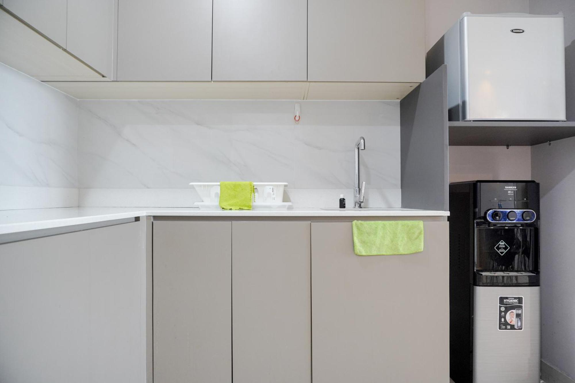 Spacious And Comfort 3br At Gold Coast By Travelio * Jakarta