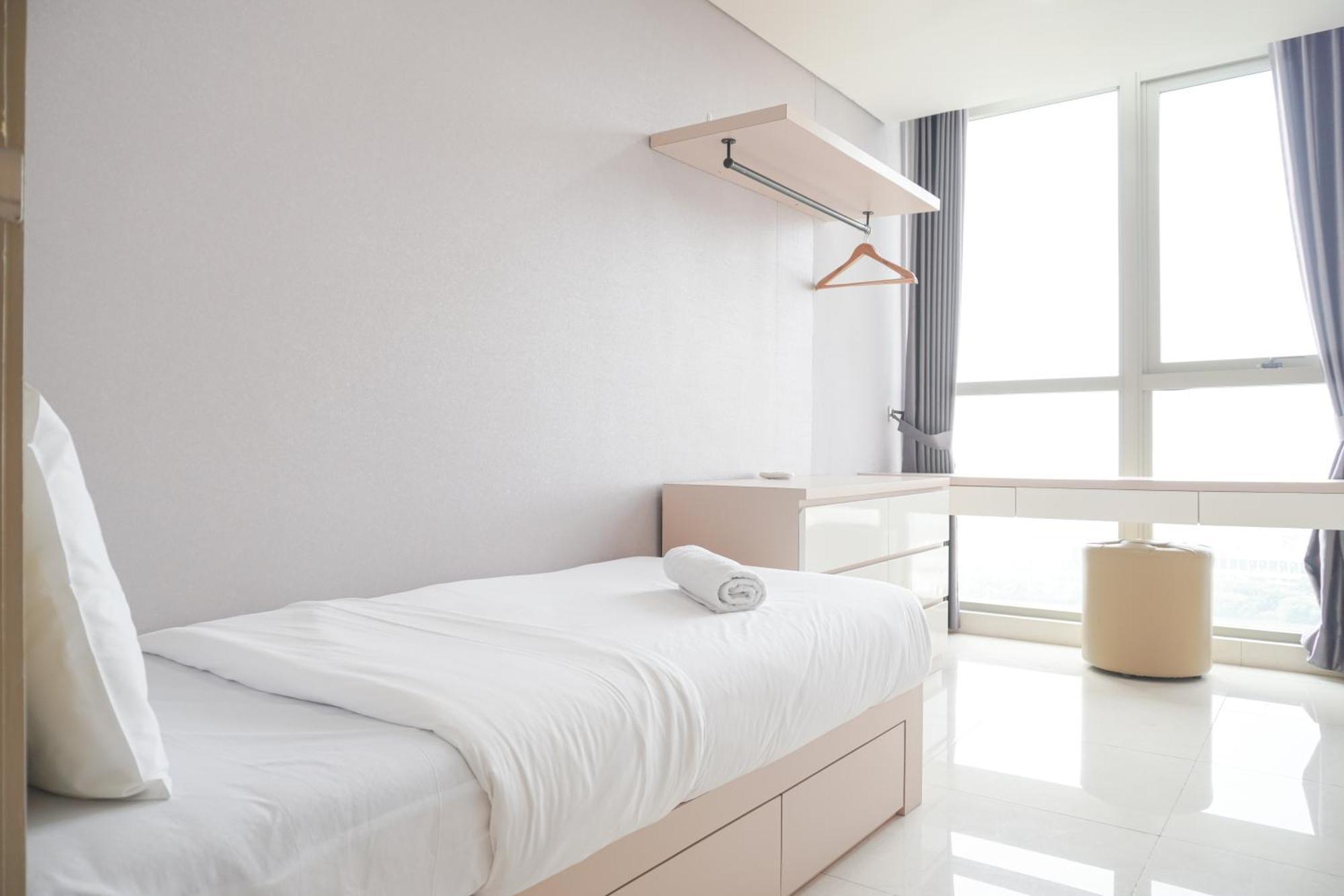 Spacious And Comfort 3br At Gold Coast By Travelio