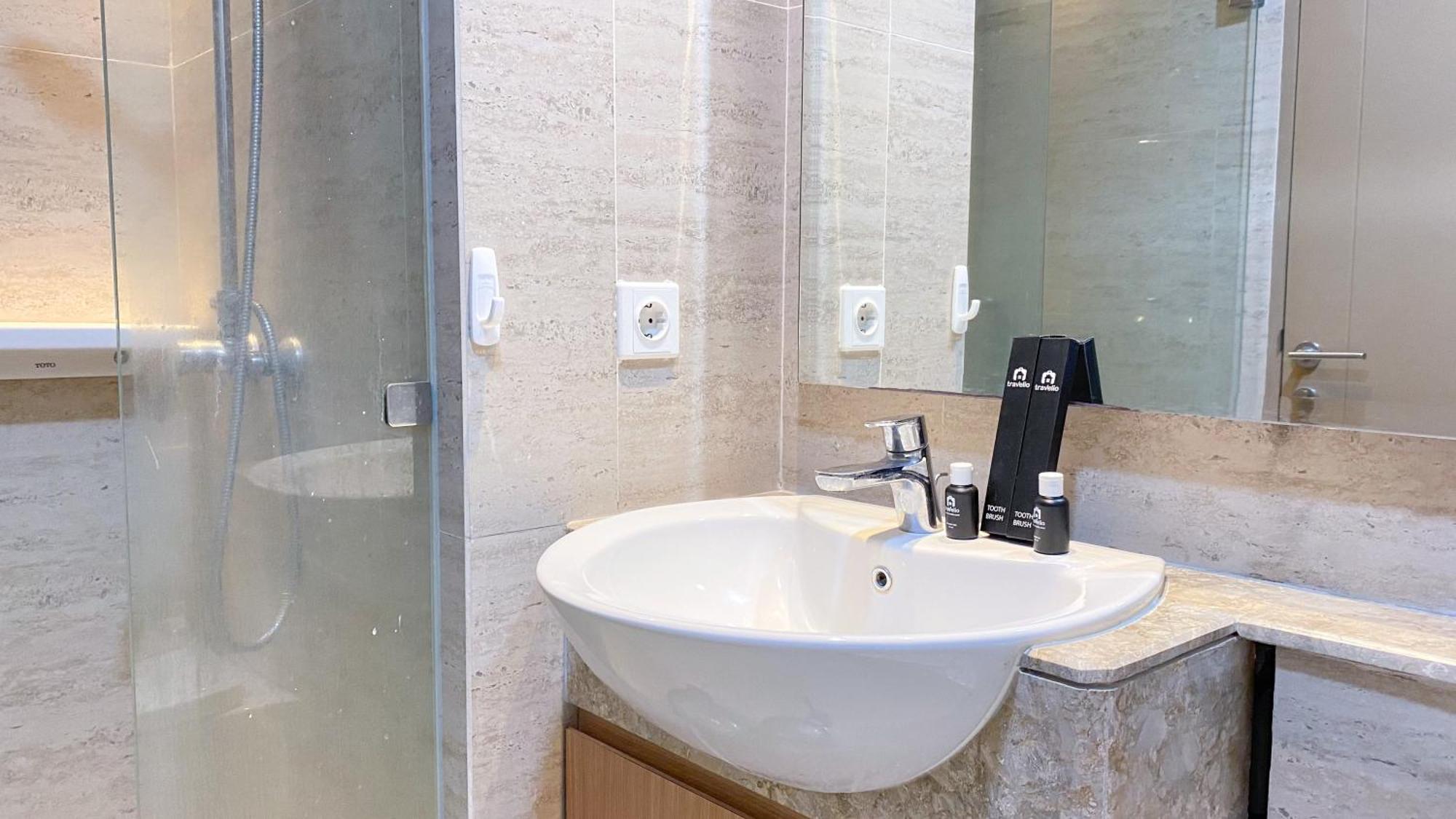 Apartment Spacious And Comfort 3br At Gold Coast By Travelio Jakarta