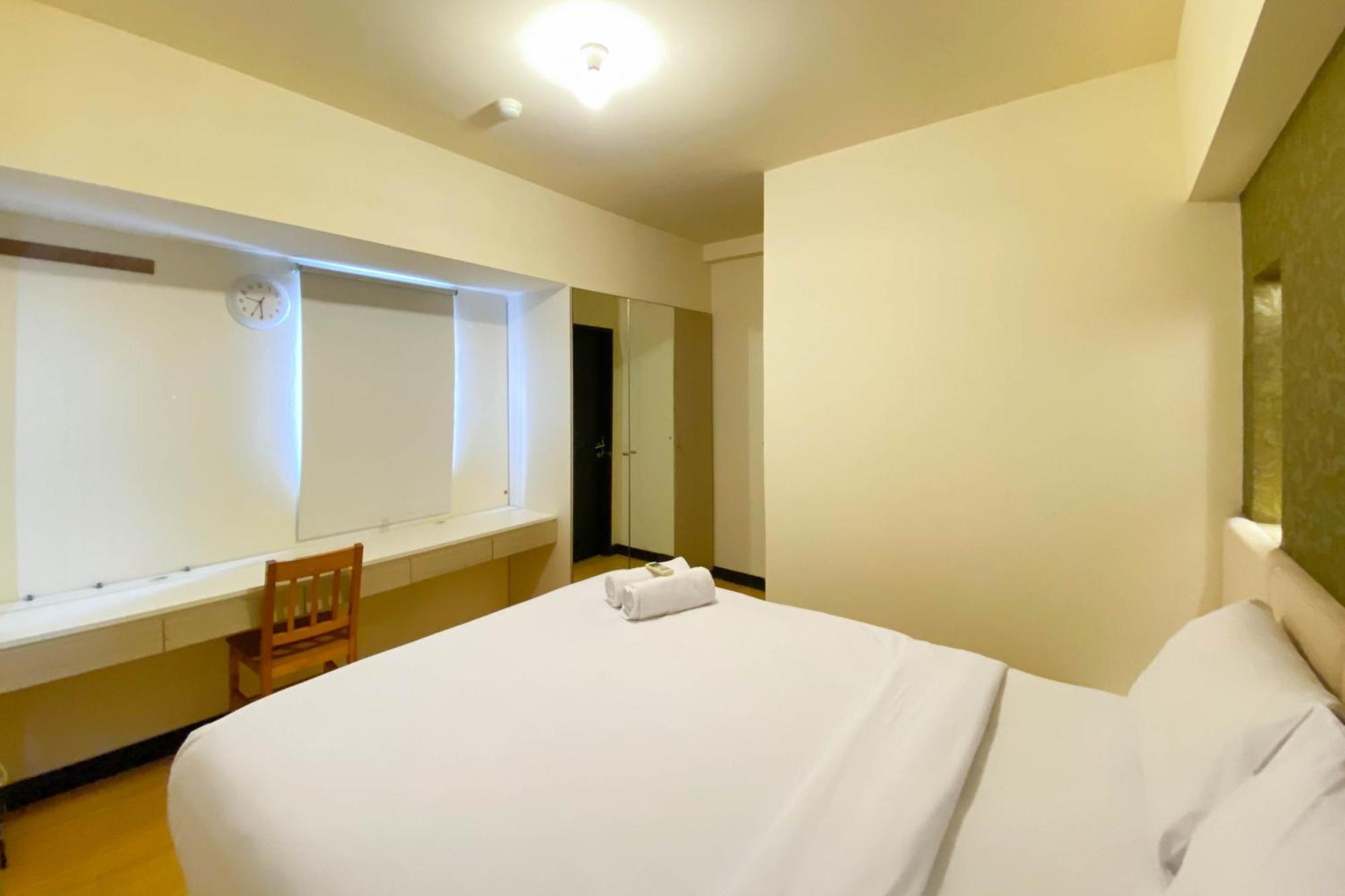 Cozy And Modern Look 2br The Wave Kuningan By Travelio