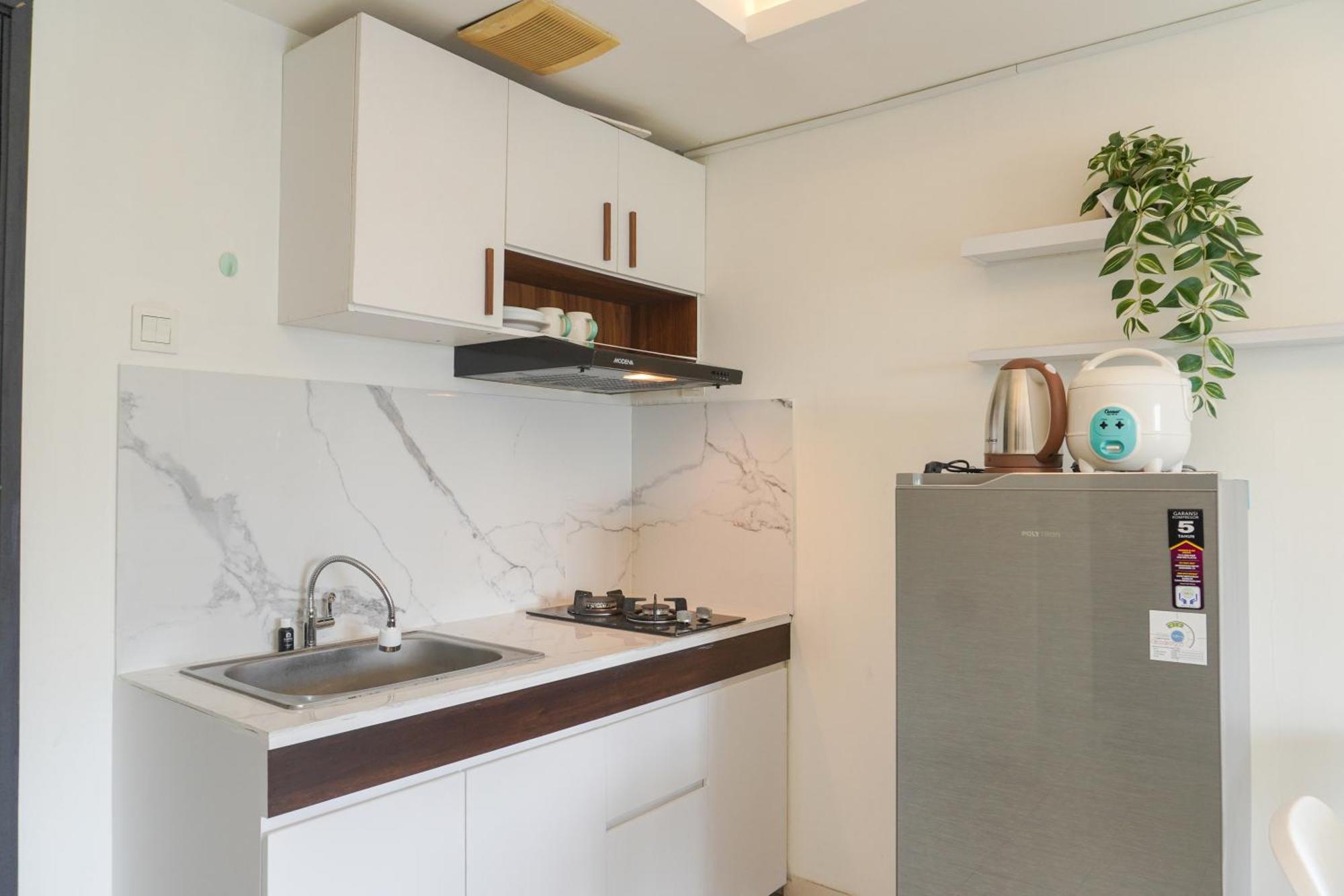 Brand New And Simply 1br At The Wave Kuningan By Travelio * Jakarta