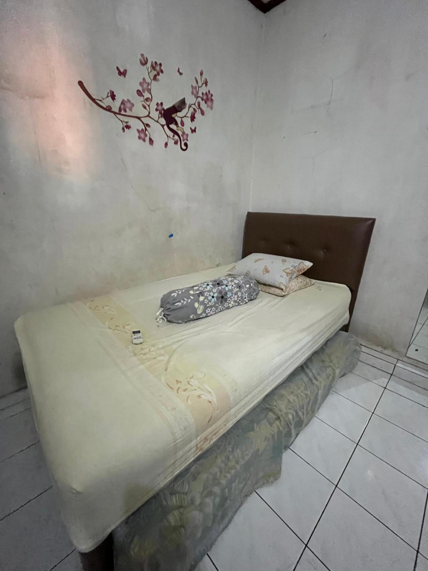 Hotel Spot On 94142 Al Fatih Syariah 2 2*