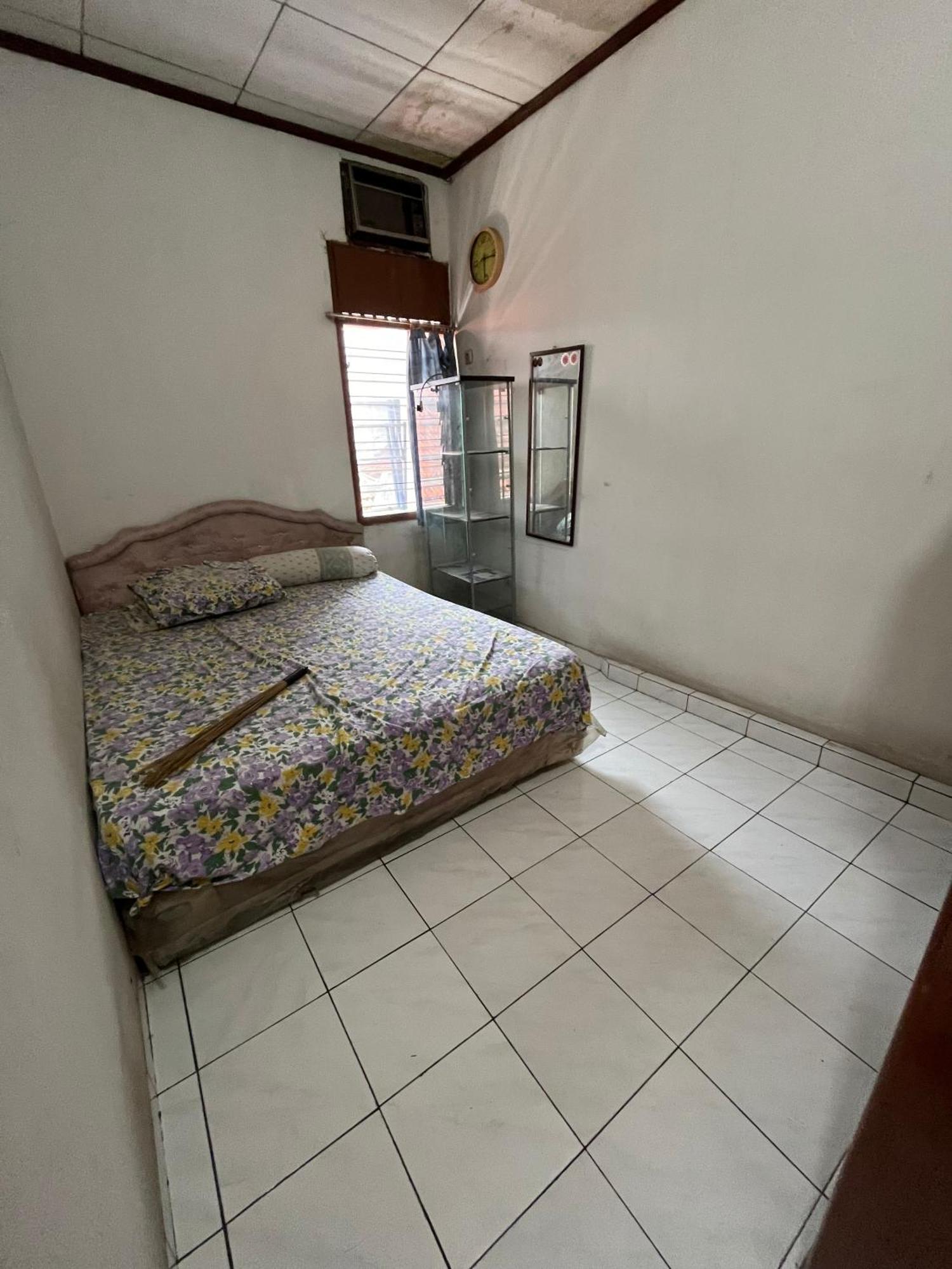 Hotel Spot On 94142 Al Fatih Syariah 2 Jakarta
