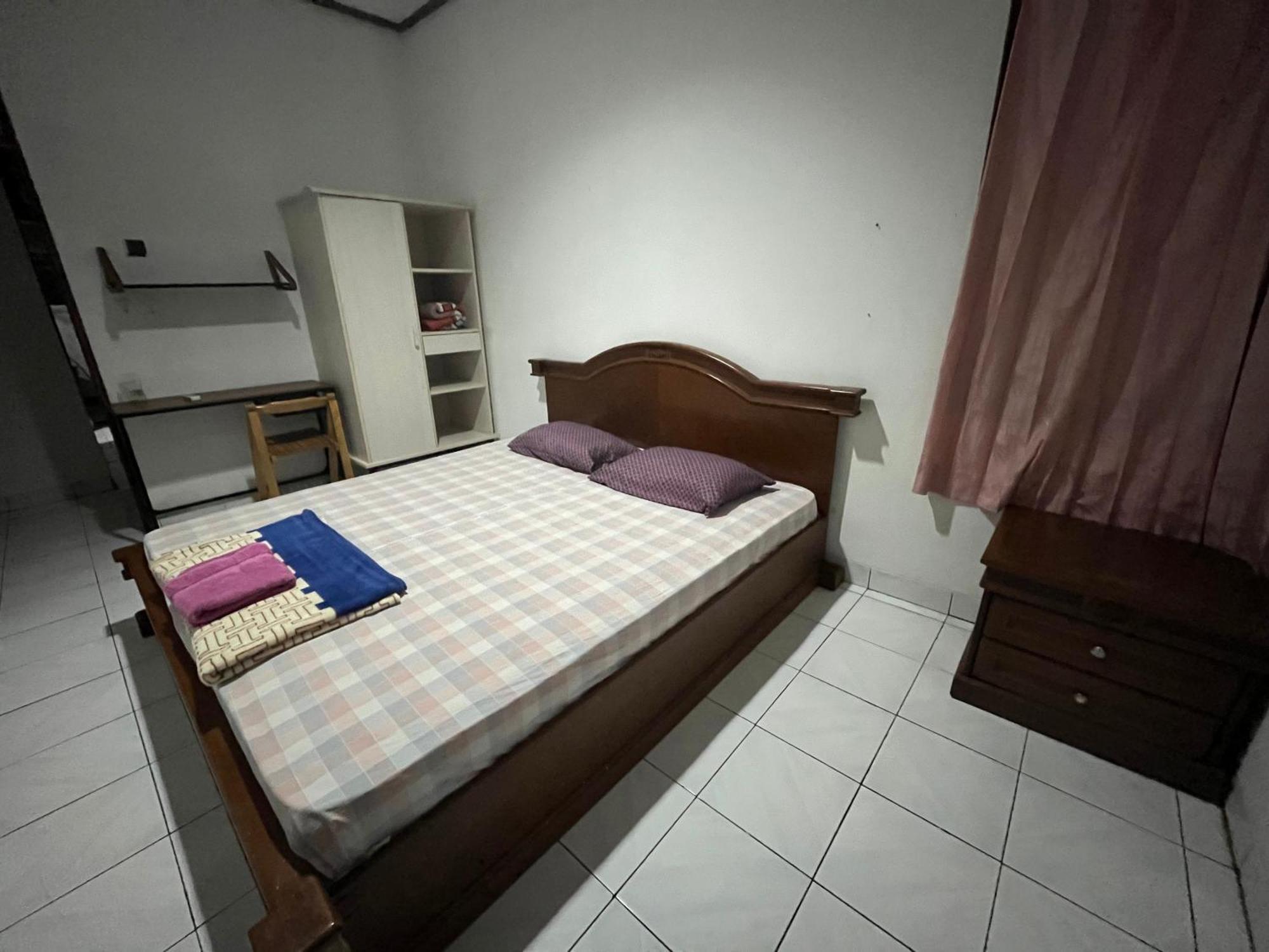 Hotel Spot On 94142 Al Fatih Syariah 2 Jakarta