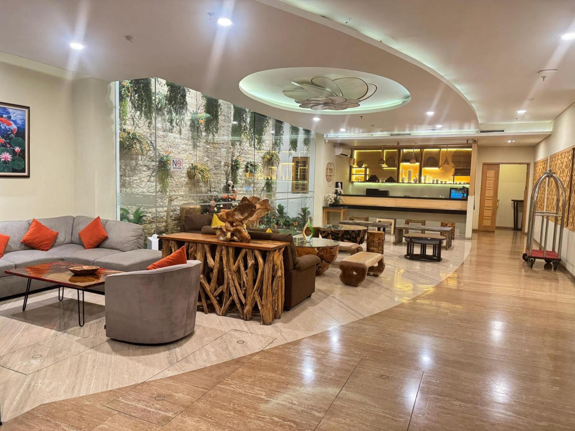 Unuma Hotel 3*