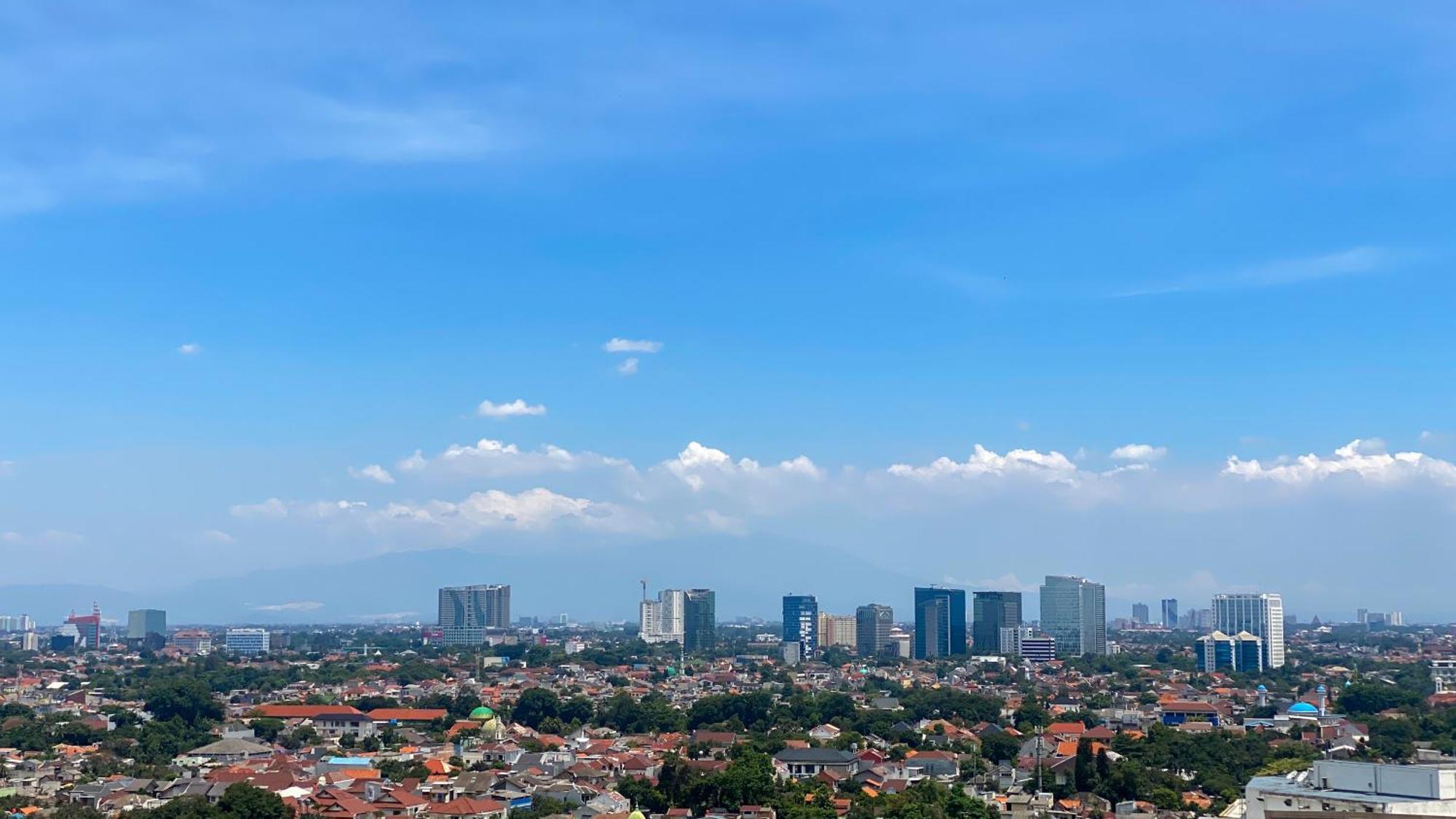 Apartemen Elegant And Comfort 2br At Royal Olive By Travelio