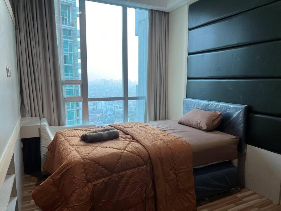 Apartment Luxury 3br Kemang Village With Netflix, Wifi, Pool By 2ndhome