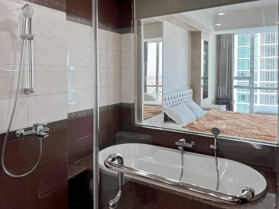 Pangsapuri Luxury 3br Kemang Village With Netflix, Wifi, Pool By 2ndhome *
