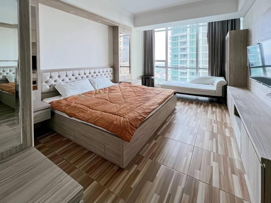 Luxury 3br Kemang Village With Netflix, Wifi, Pool By 2ndhome Apartment Jakarta