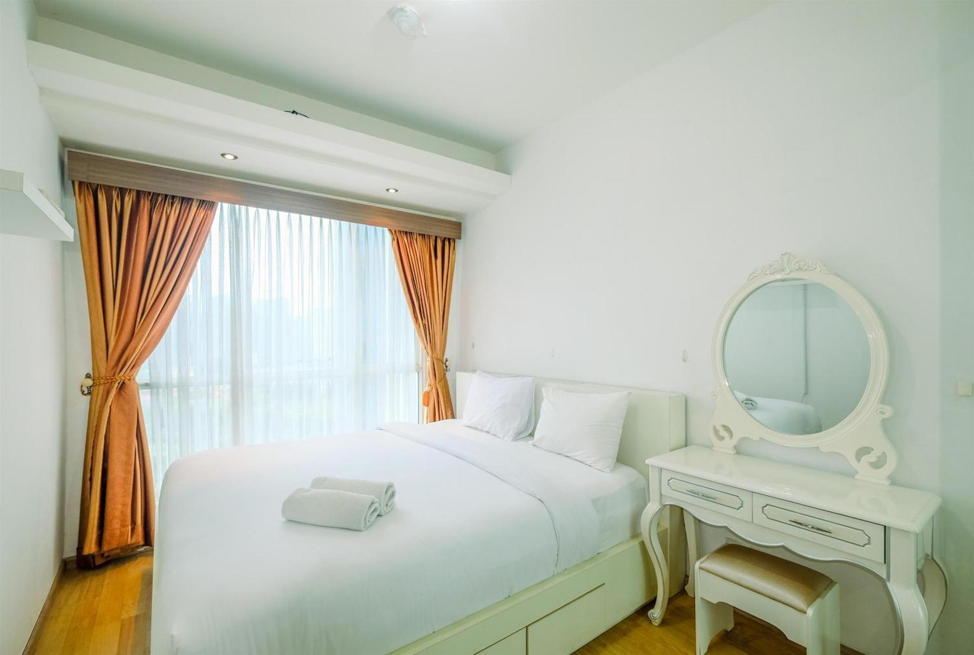 Warm And Comfy 2br At Casa Grande By Travelio * Jakarta