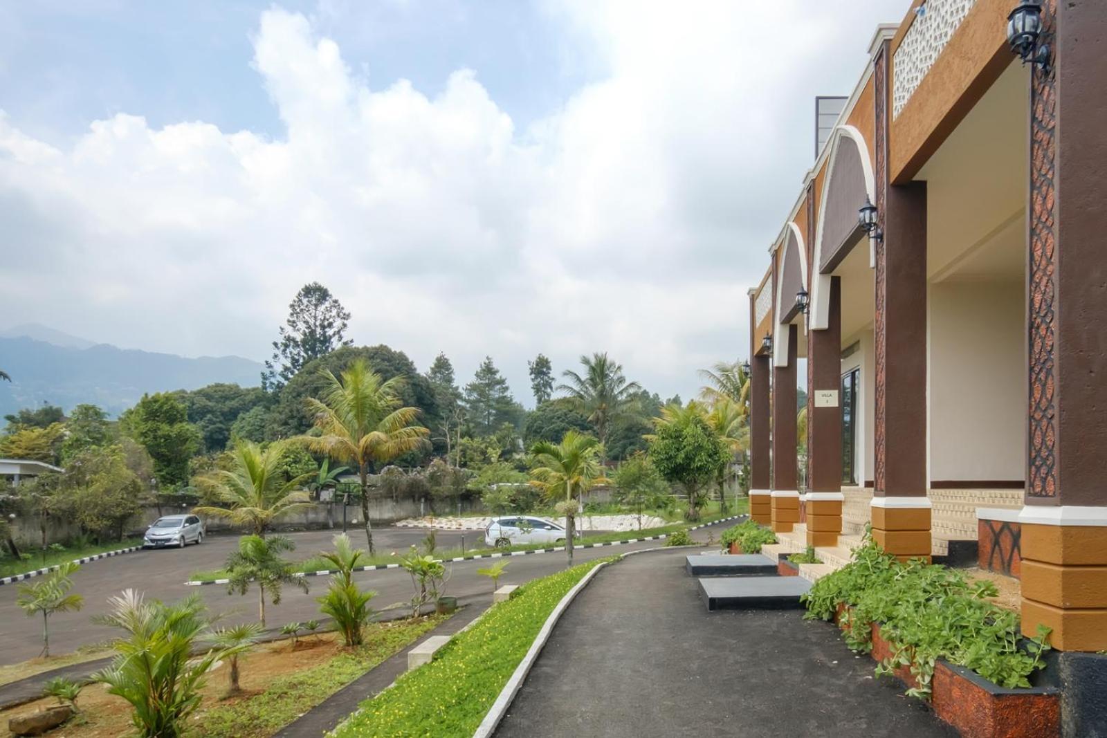 Hotel Salma Syariah By Twospaces, Bogor Jakarta