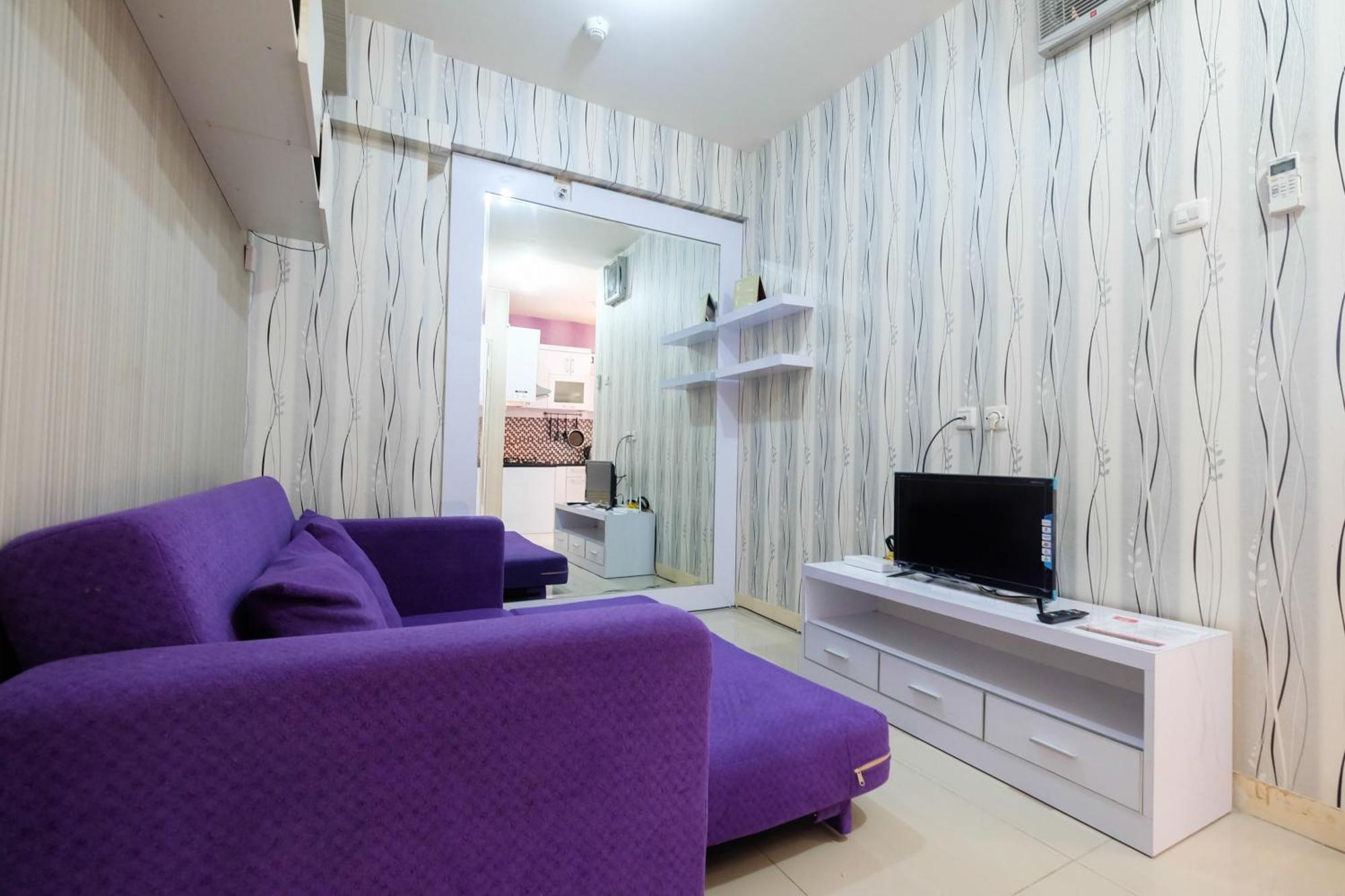 Homey 1br With Spacious Living Pramuka By Travelio Apartment Jakarta
