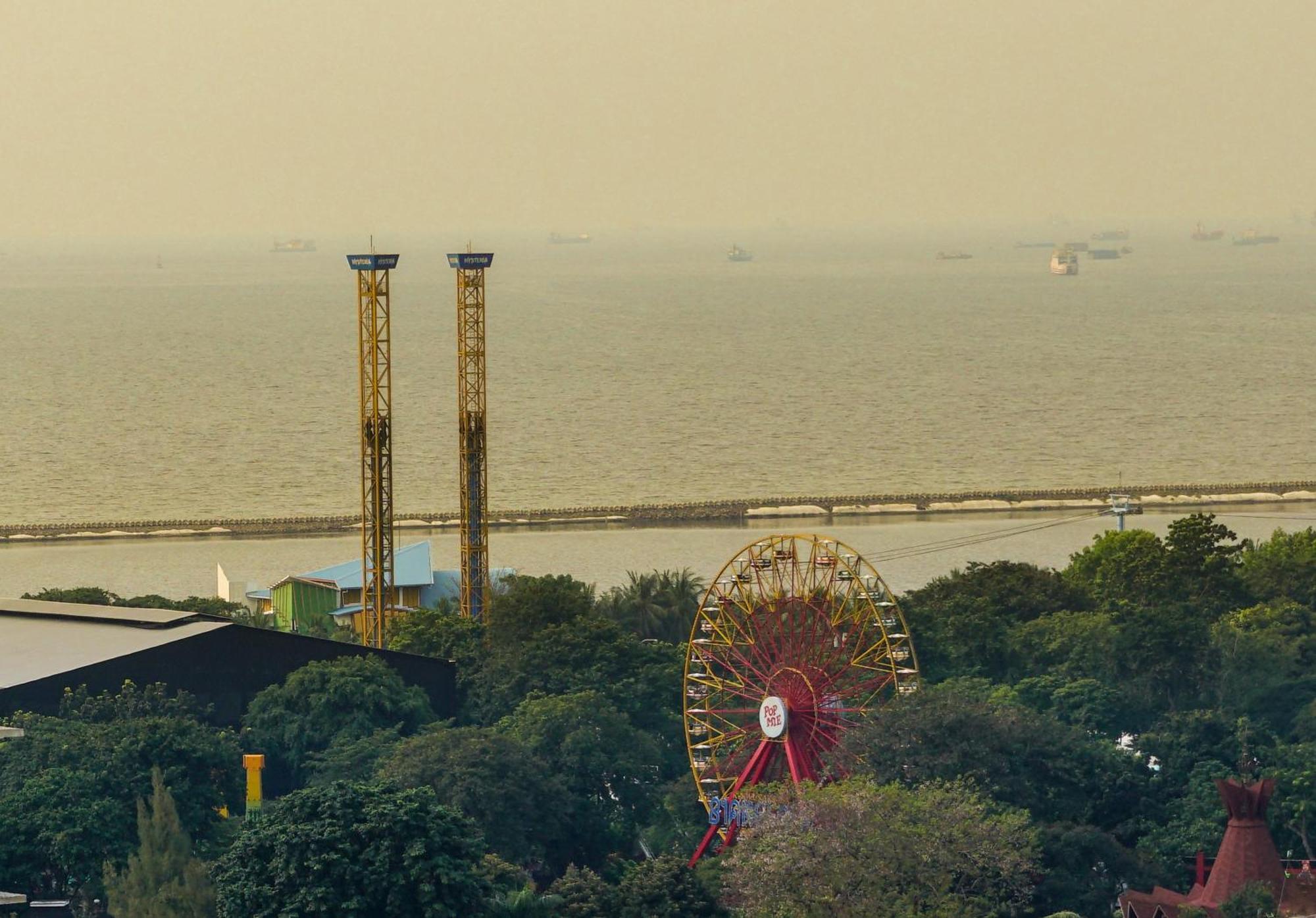 2br With Study Seaview At Marina Ancol By Travelio Apartment Jakarta