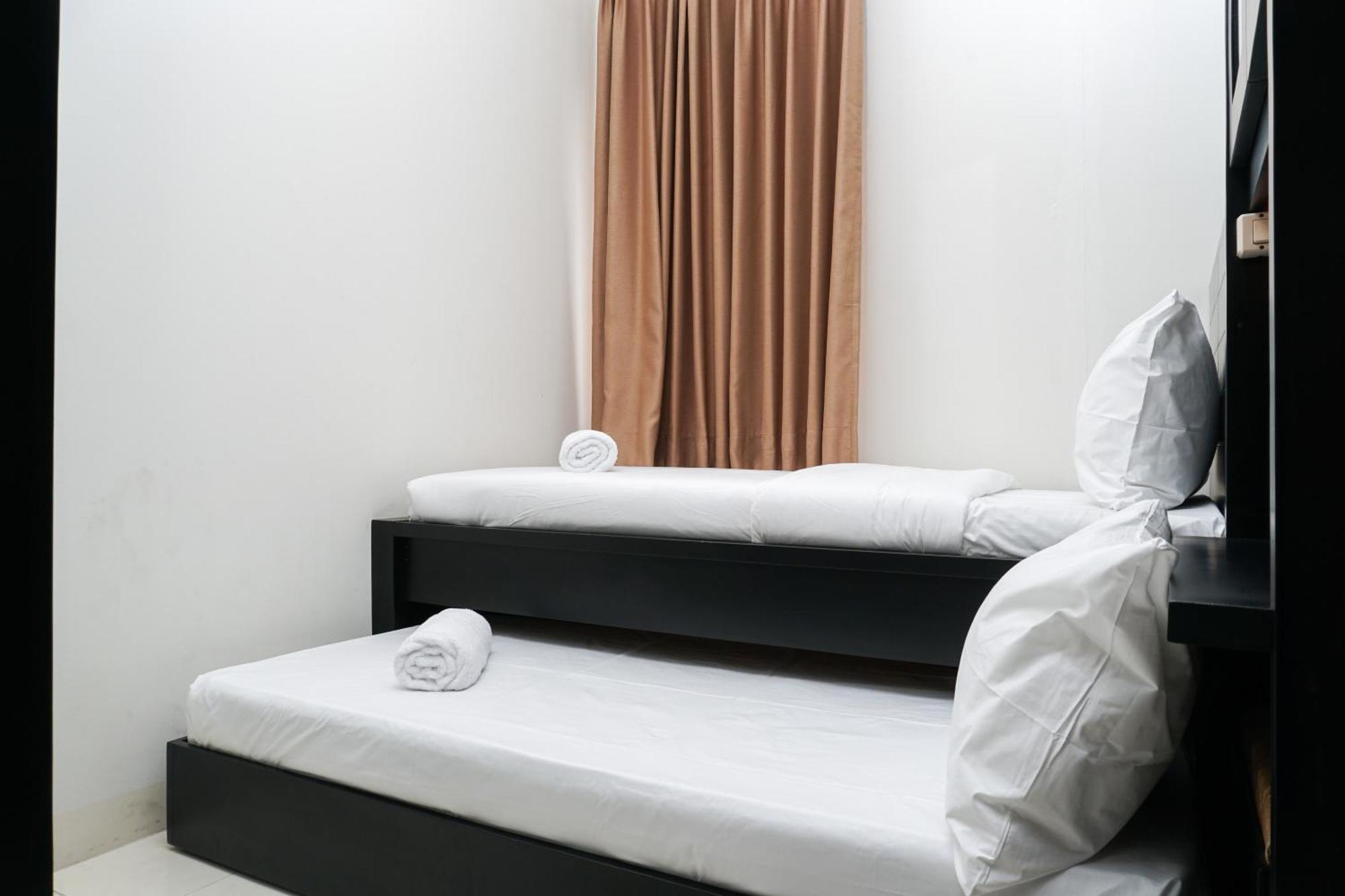 2br With Study Seaview At Marina Ancol By Travelio *