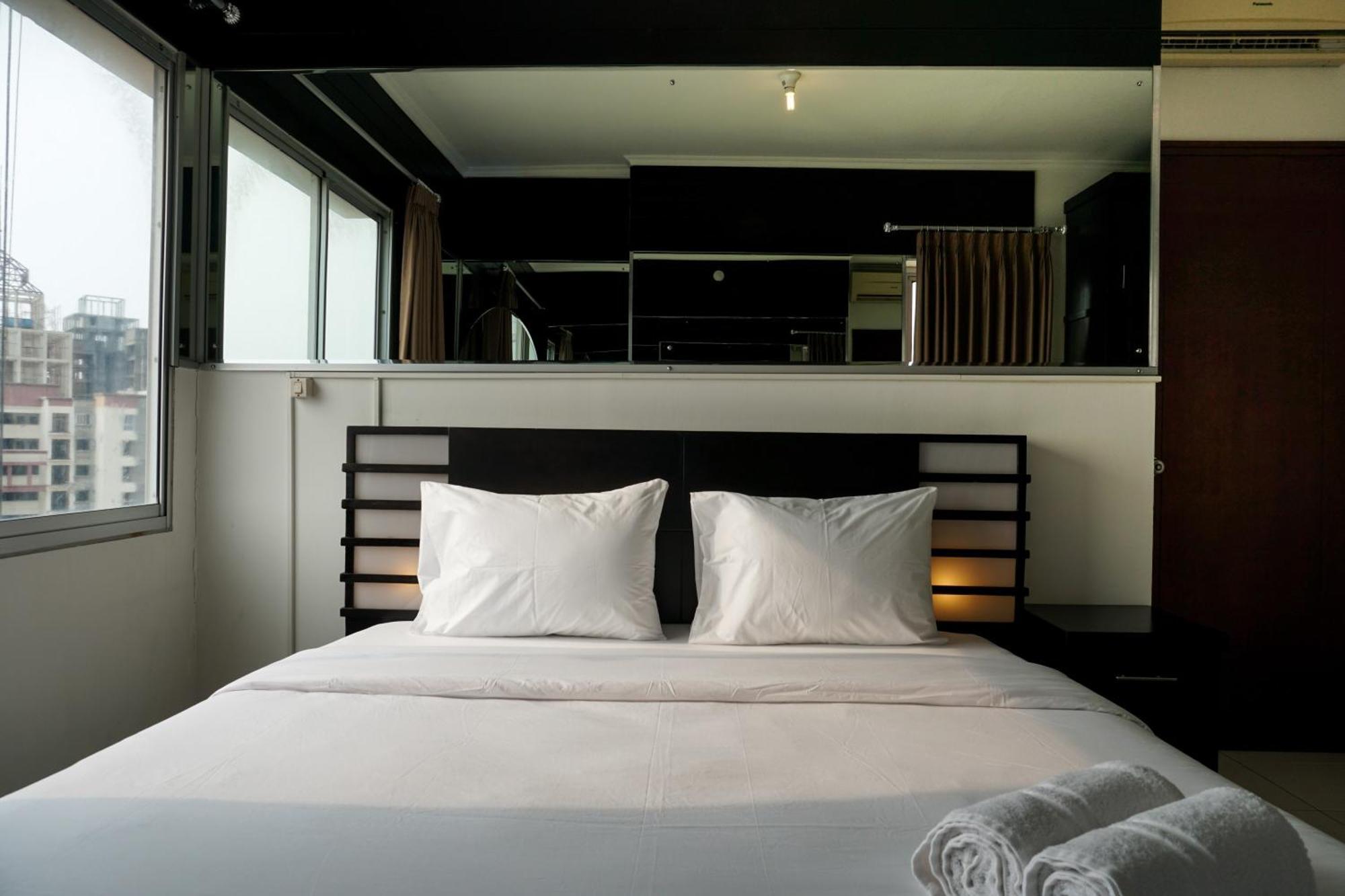 2br With Study Seaview At Marina Ancol By Travelio Apartment Jakarta