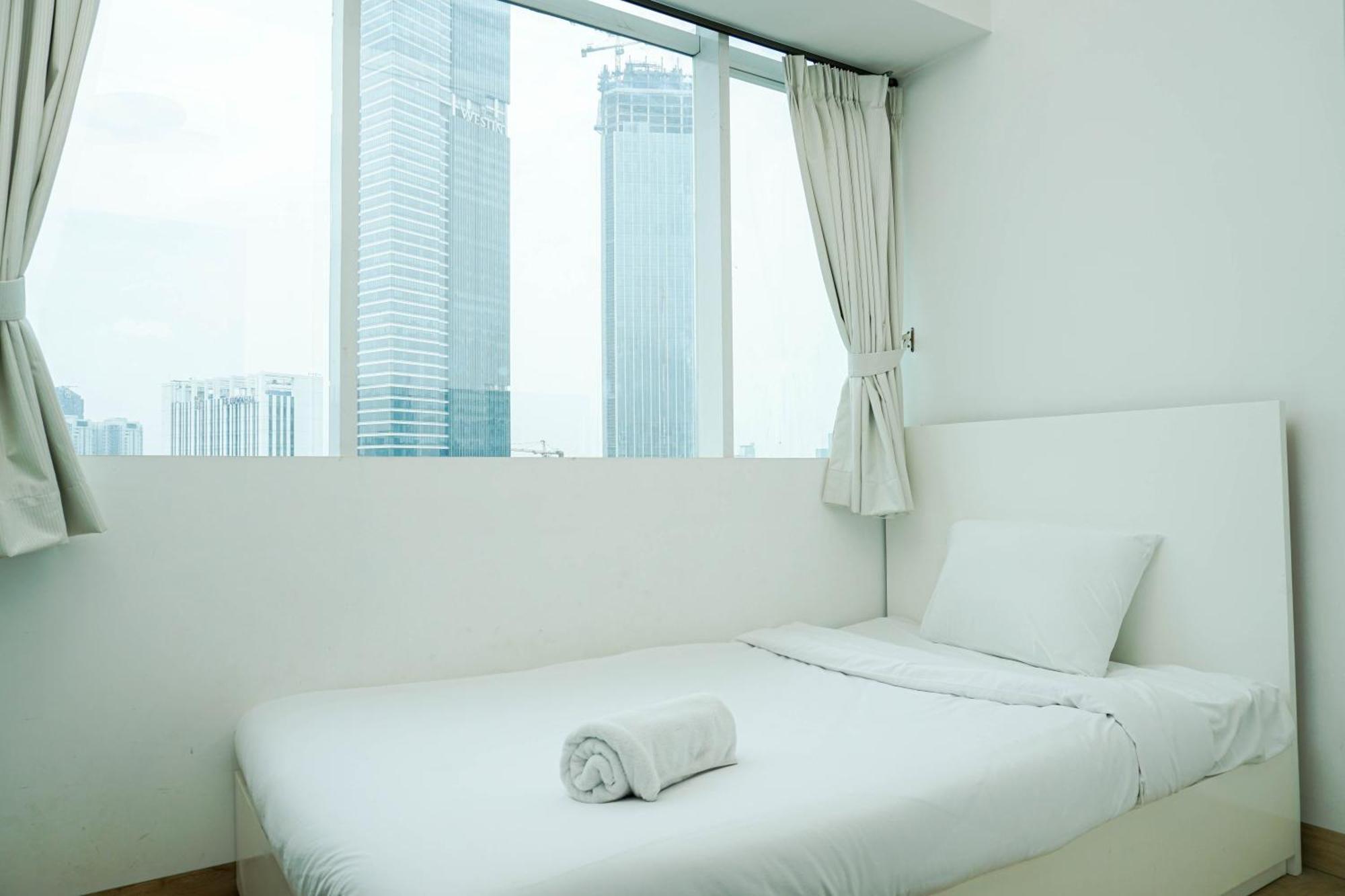 Spacious 3br Ambassade Kuningan By Travelio * Jakarta