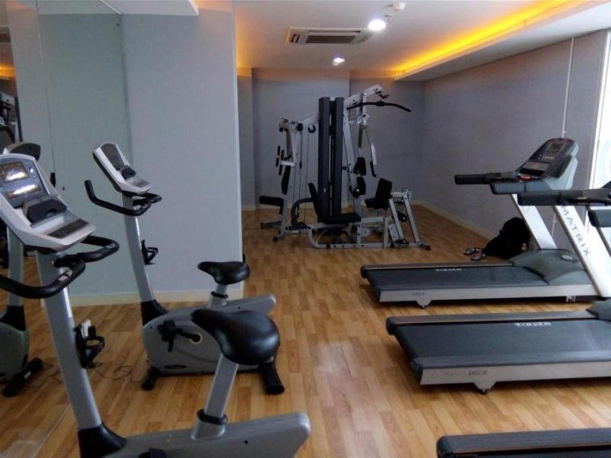 Relaxing 2br Bassura By Travelio Apartment