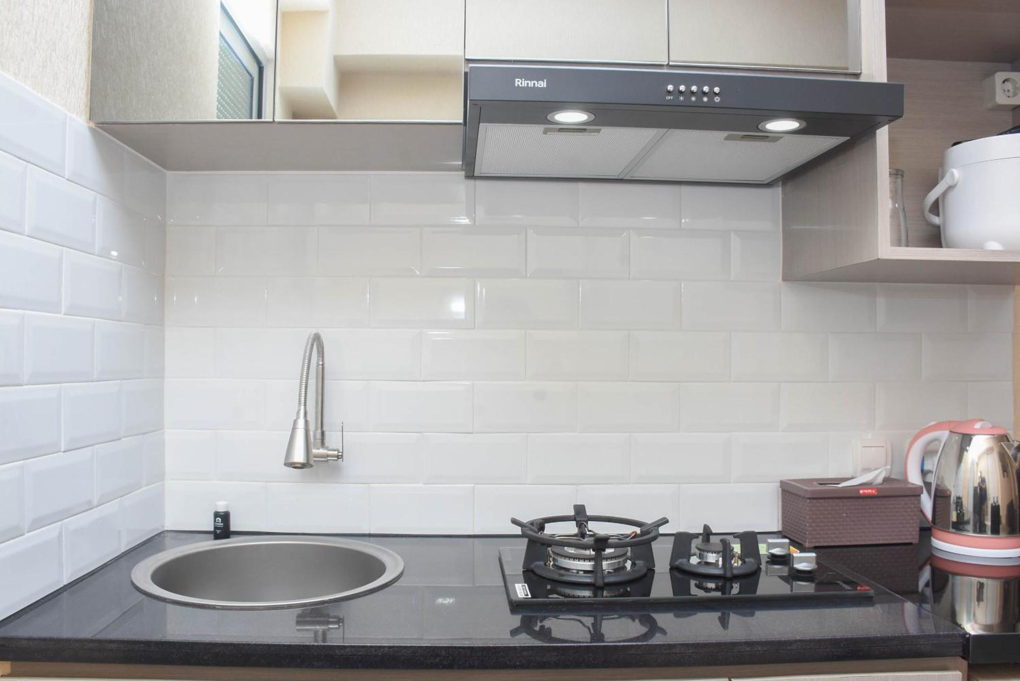 Enjoy Living And Tidy 1br Bassura By Travelio * Jakarta