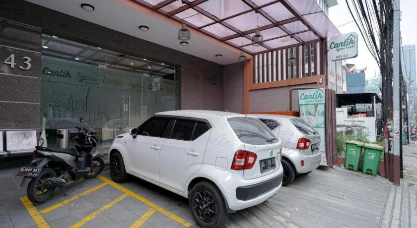 Cantik Syari Hotel