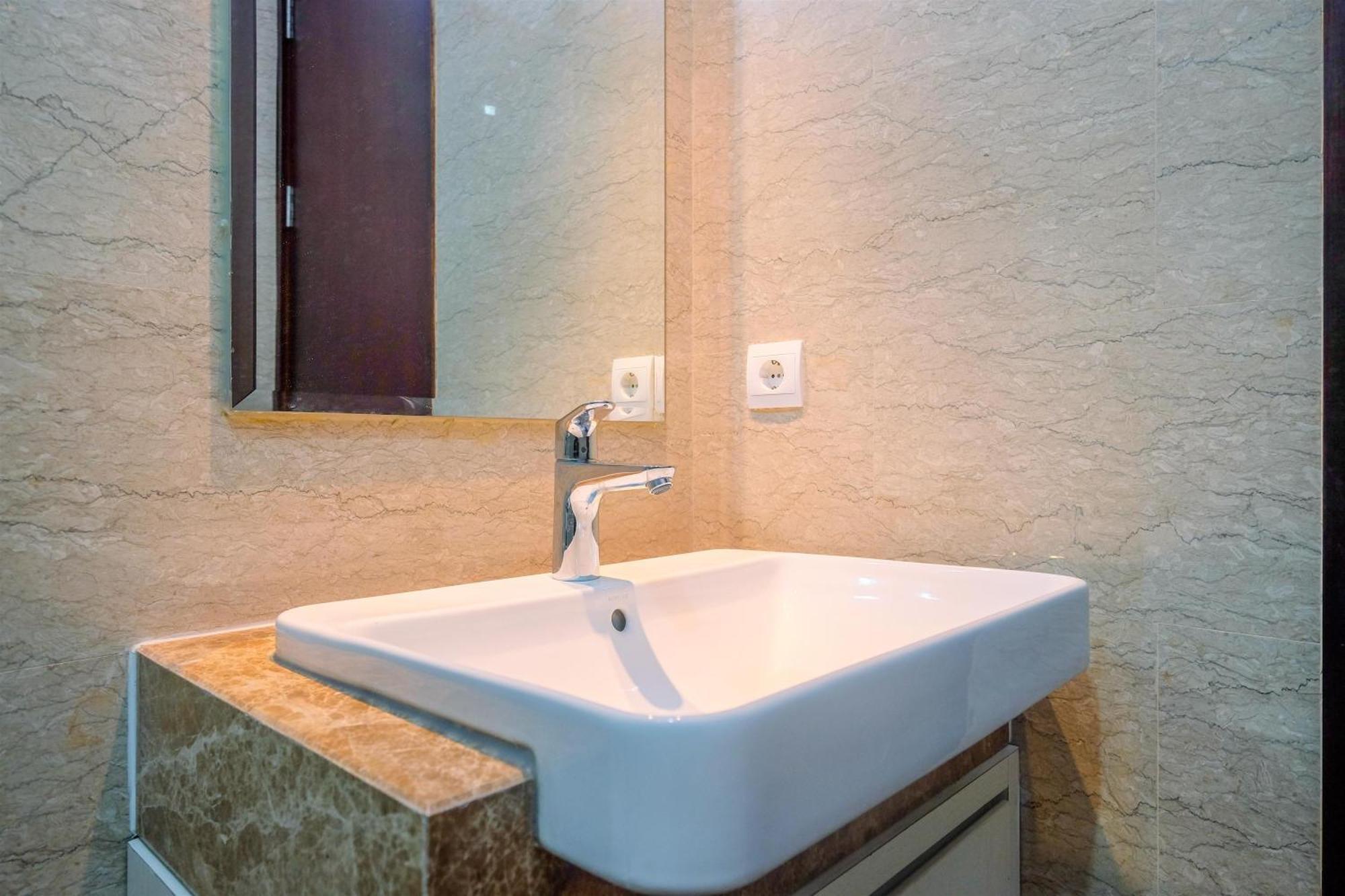 Comfy And Cozy 2br At Menteng Park By Travelio * Jakarta