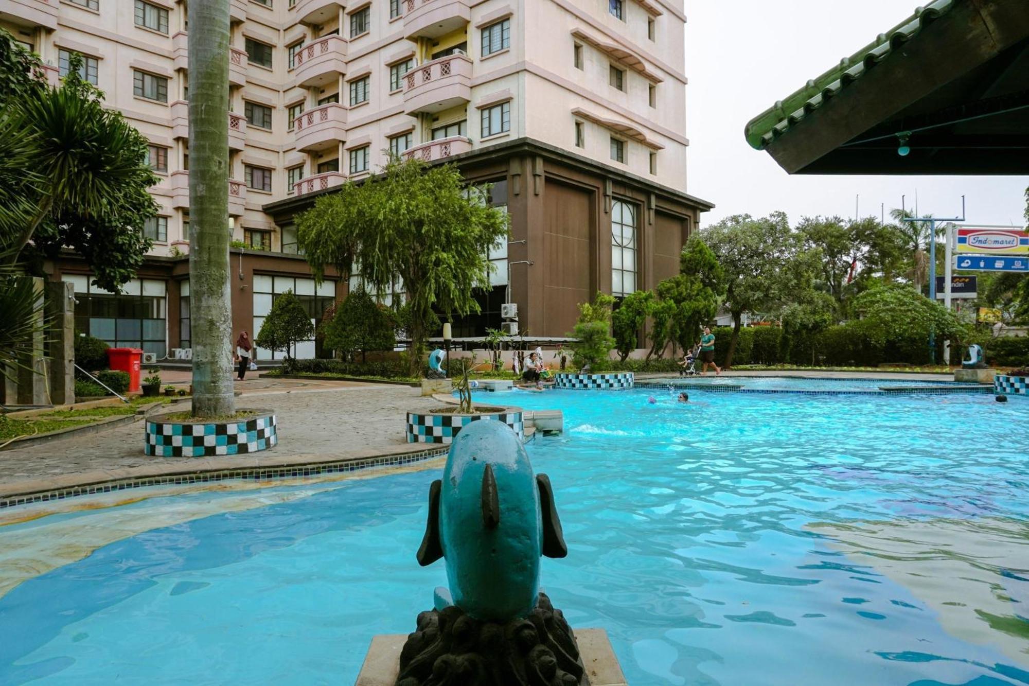 Elegant And Comfortable 2br Puri Garden By Travelio