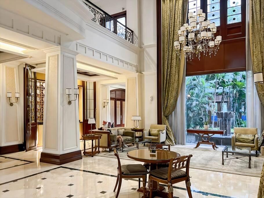 Large & Luxury Menteng Executive 3br With Pool, Gym Wi-fi By 2ndhome Apartment