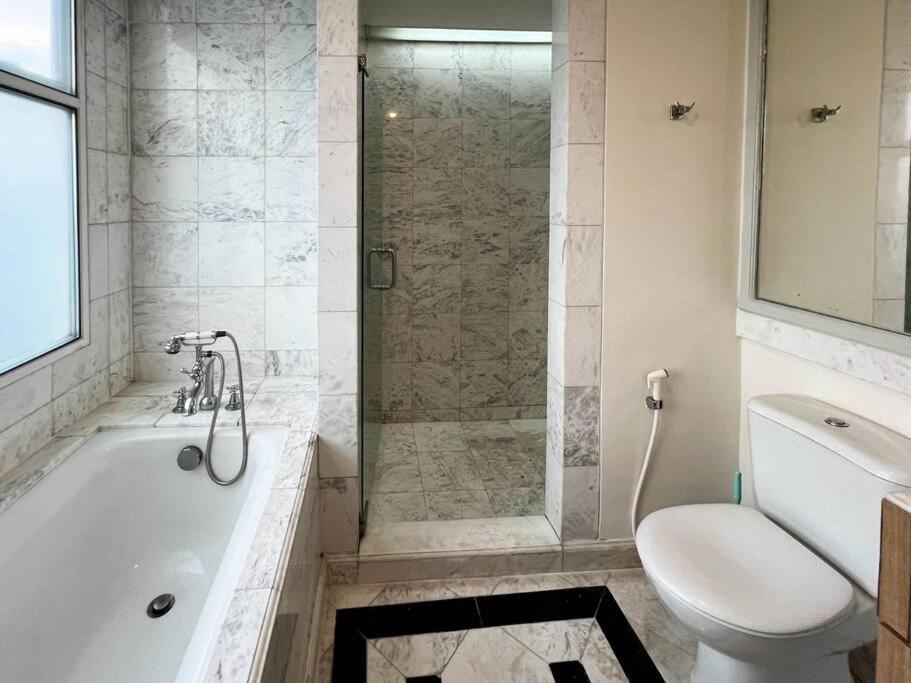 Large & Luxury Menteng Executive 3br With Pool, Gym Wi-fi By 2ndhome