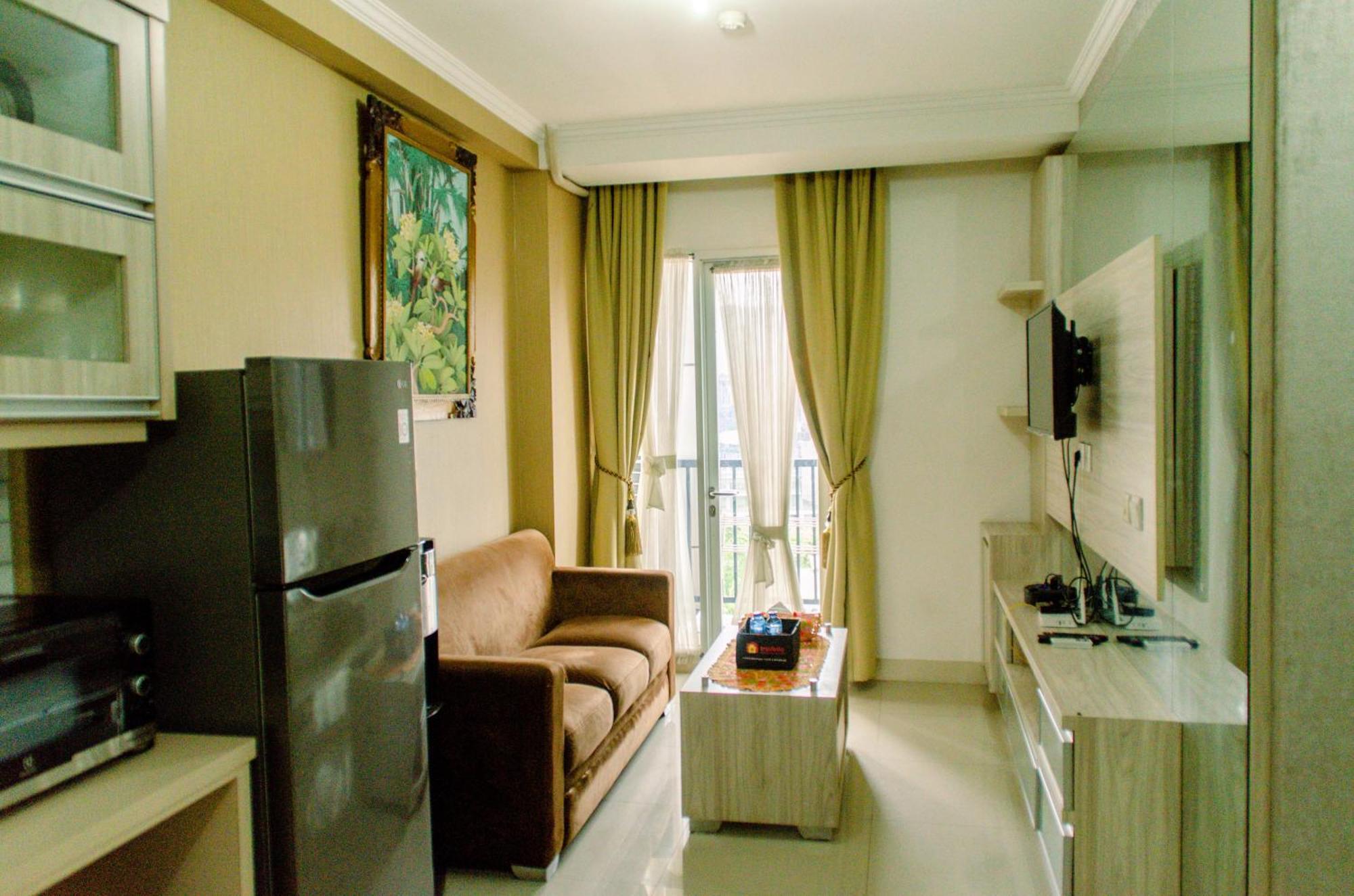 Minimalist And Comfort Living 2br At Signature Park Grande By Travelio Apartment Jakarta