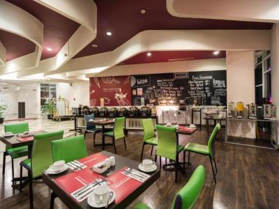 Hotel Favehotel Pluit Junction 3*