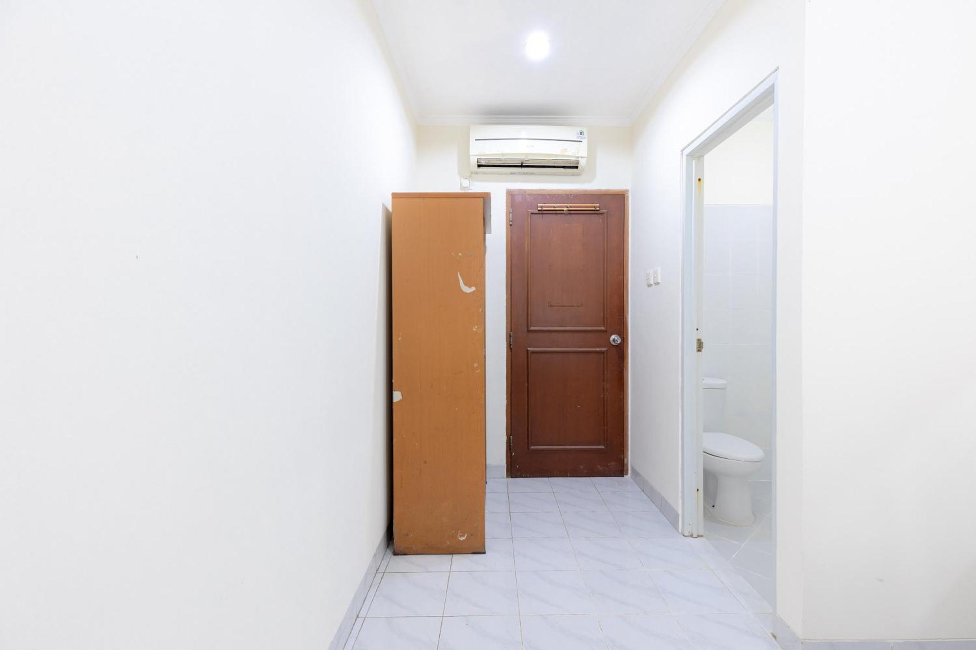 Urbanview Mitra Near Grand Indonesia Jakarta