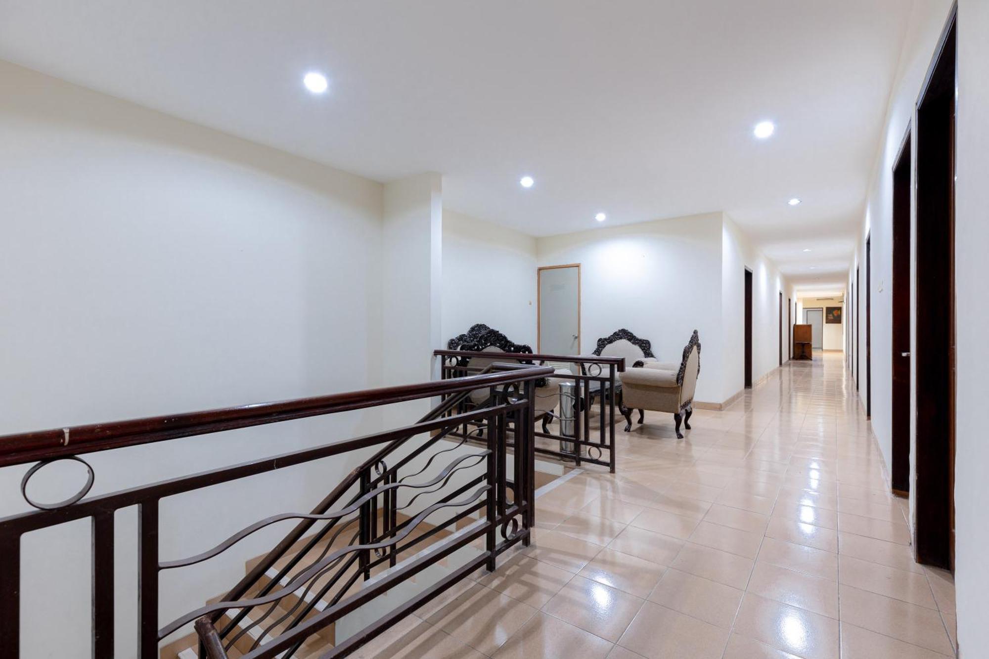 Urbanview Mitra Near Grand Indonesia Hotel Jakarta