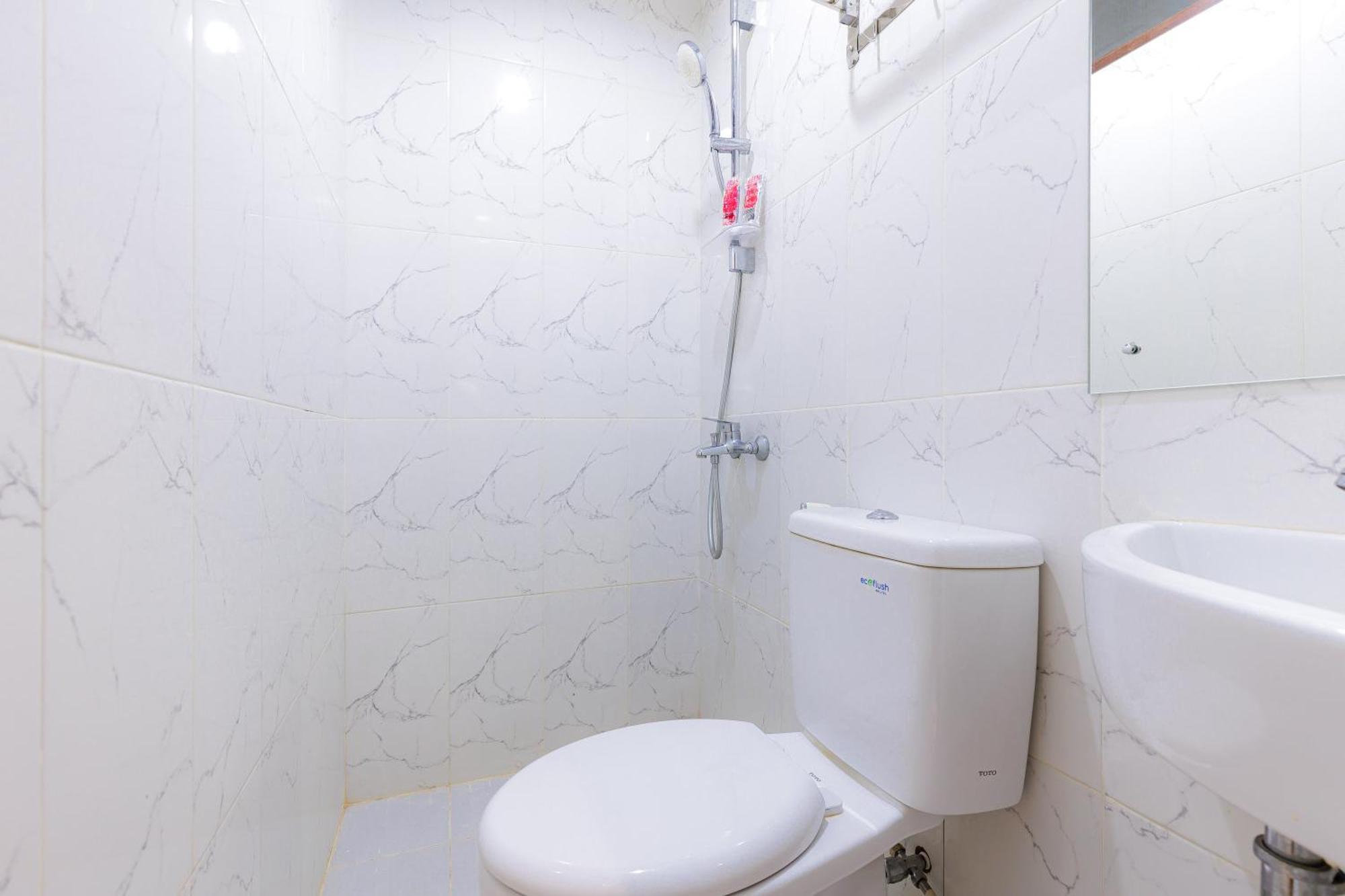 Hotel Urbanview Mitra Near Grand Indonesia Jakarta