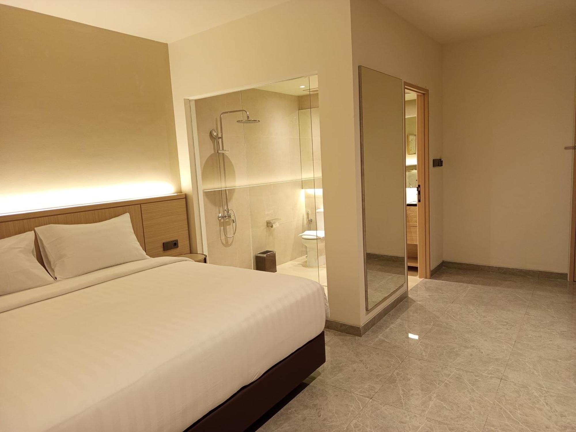 Ow! Boutique Kemayoran Hotel 3*