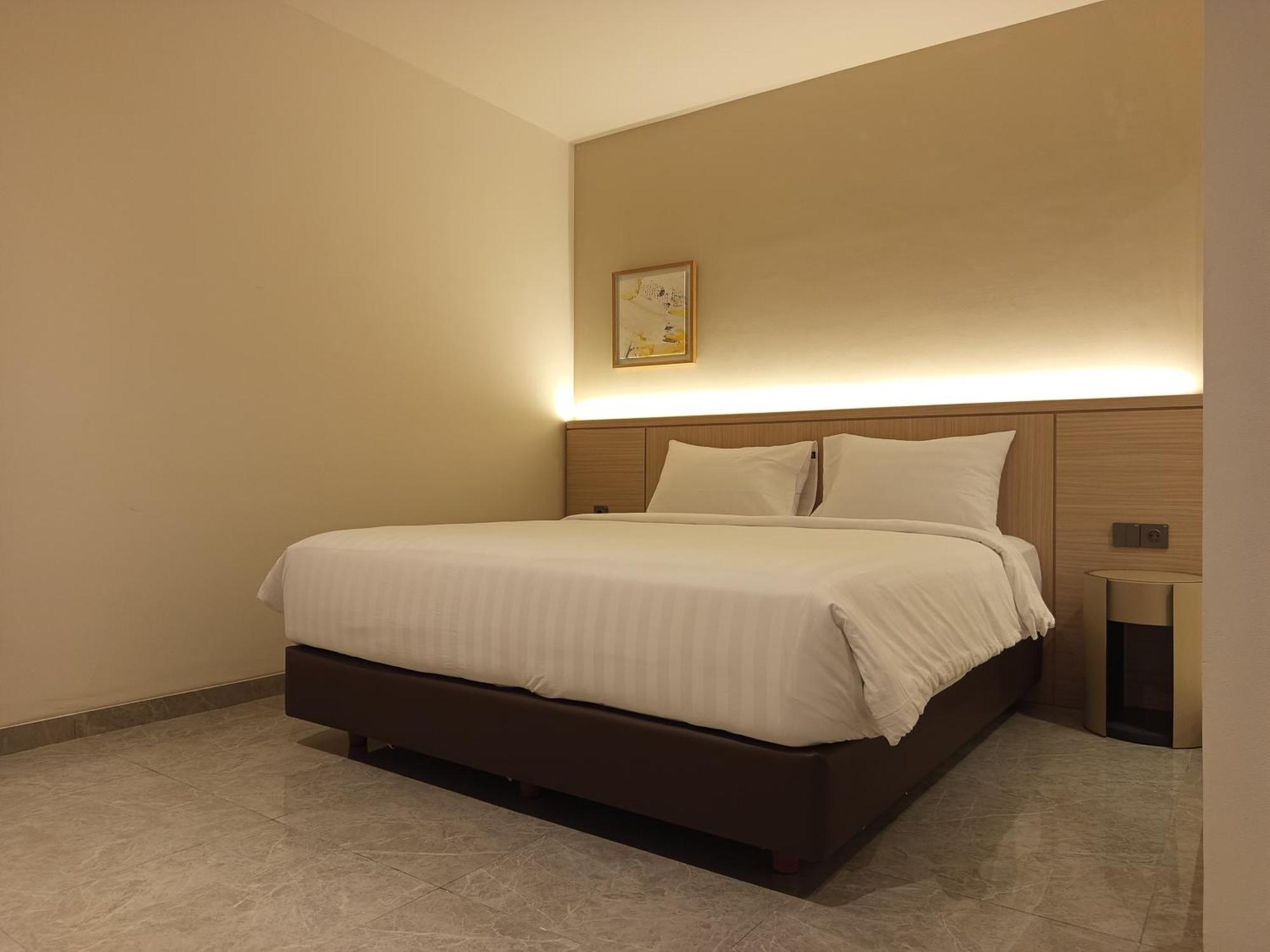 Hotel Ow! Boutique Kemayoran 3*