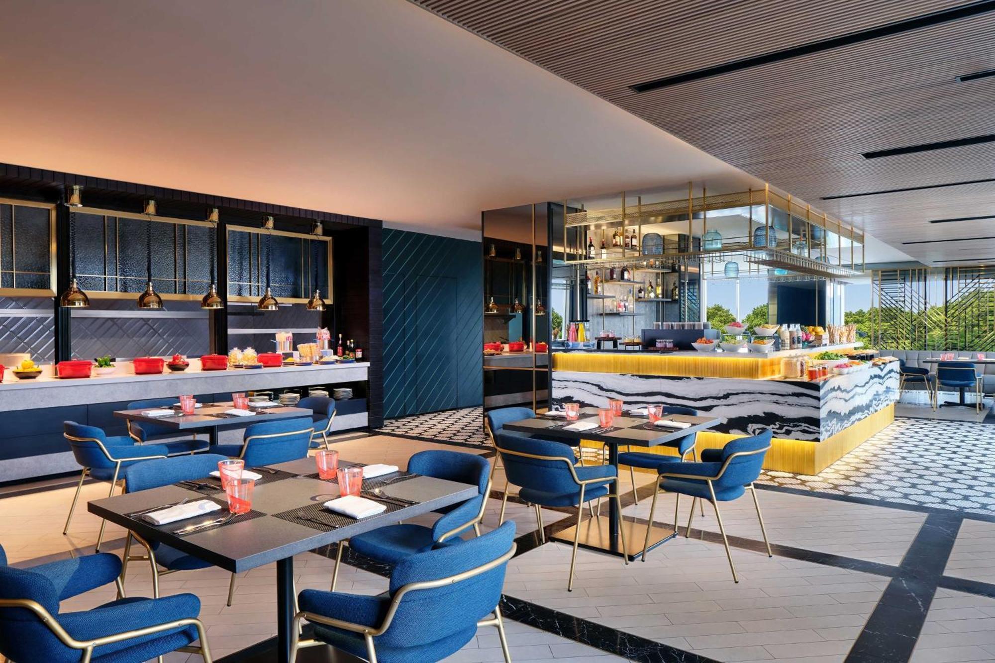 Aloft South Hotel