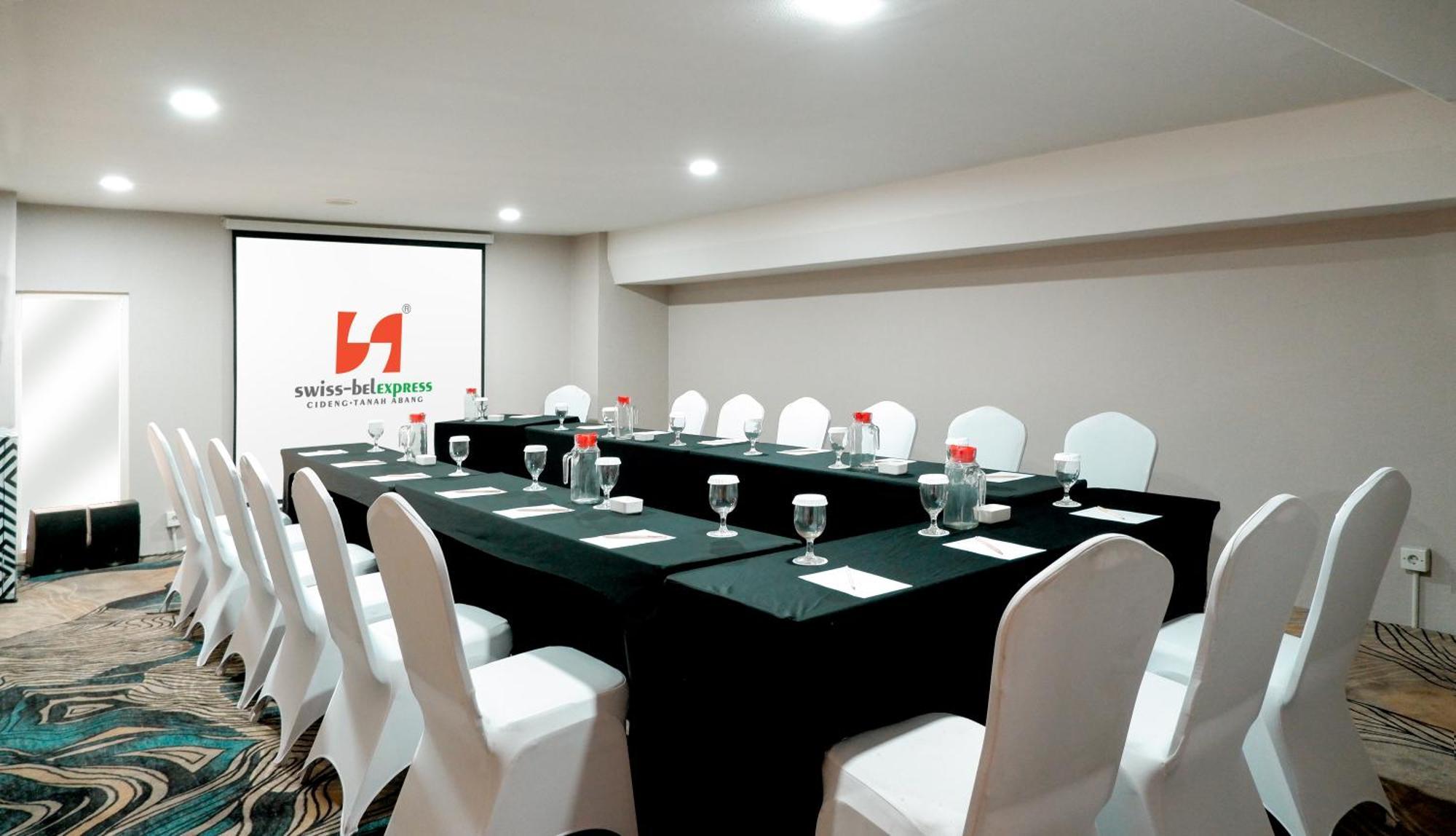 Swiss-belexpress Cideng Hotel