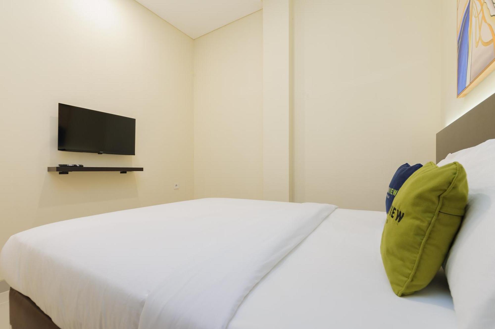 Urbanview Vineyard Cengkareng Hotel 3*