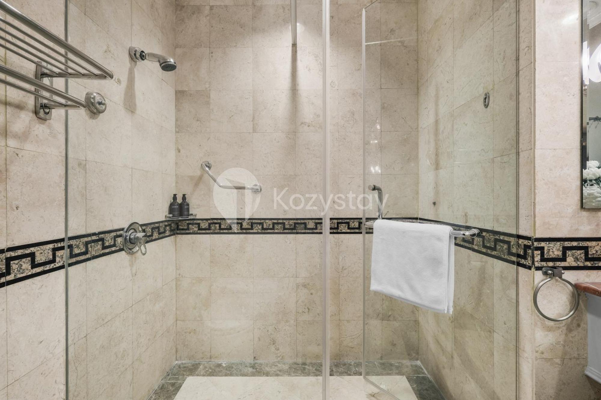 Brassia By Kozystay - Thamrin Apartment