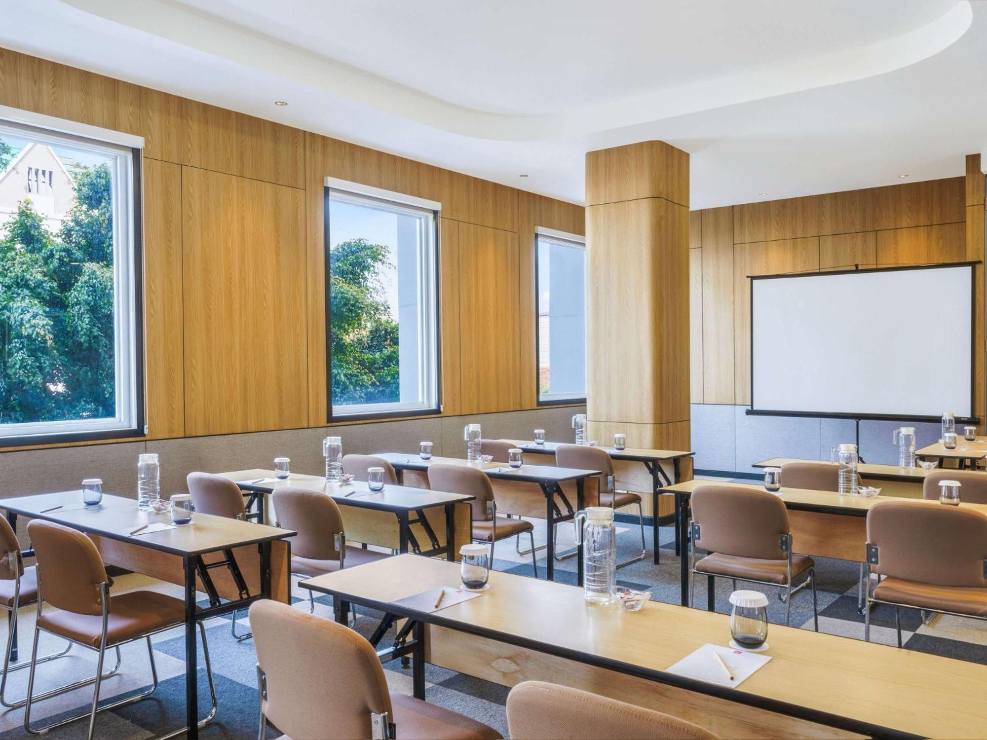 Hotel Ibis Raden Saleh 3*