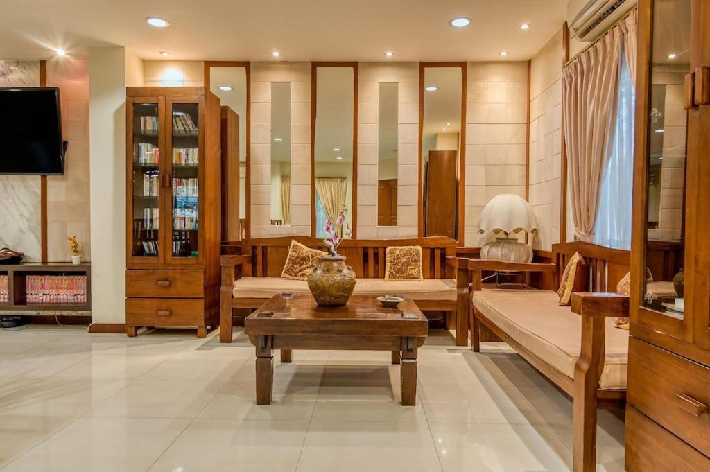 Iotel Dharmawangsa Jakarta