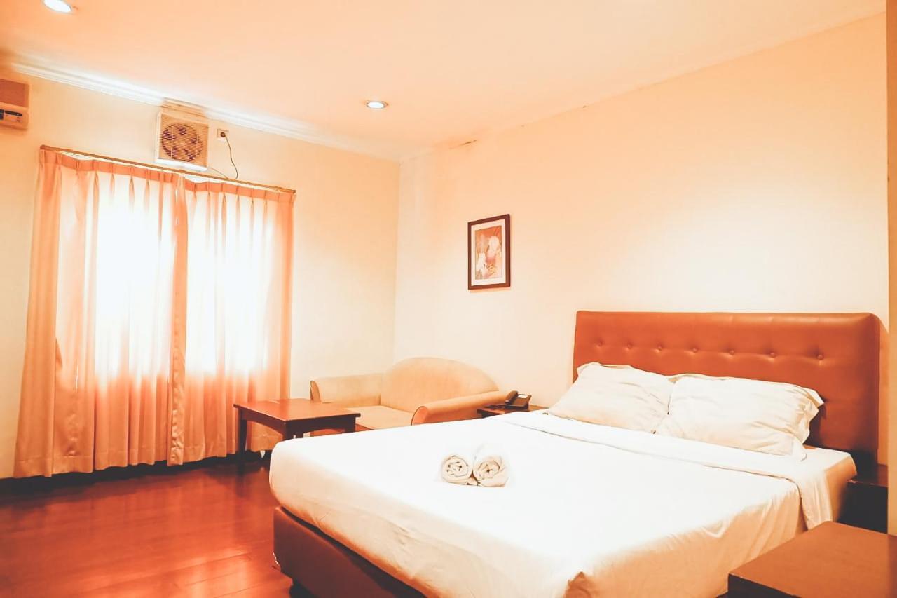 Hotel Iotel Dharmawangsa *