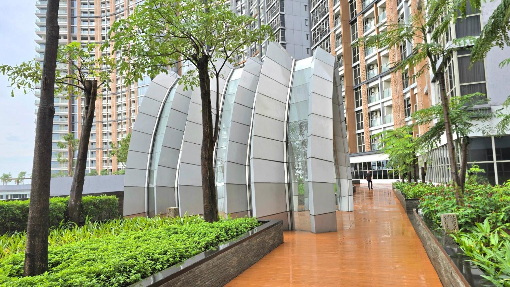 Sea View With Bridge At Gold Coast Pik High Floor Jakarta