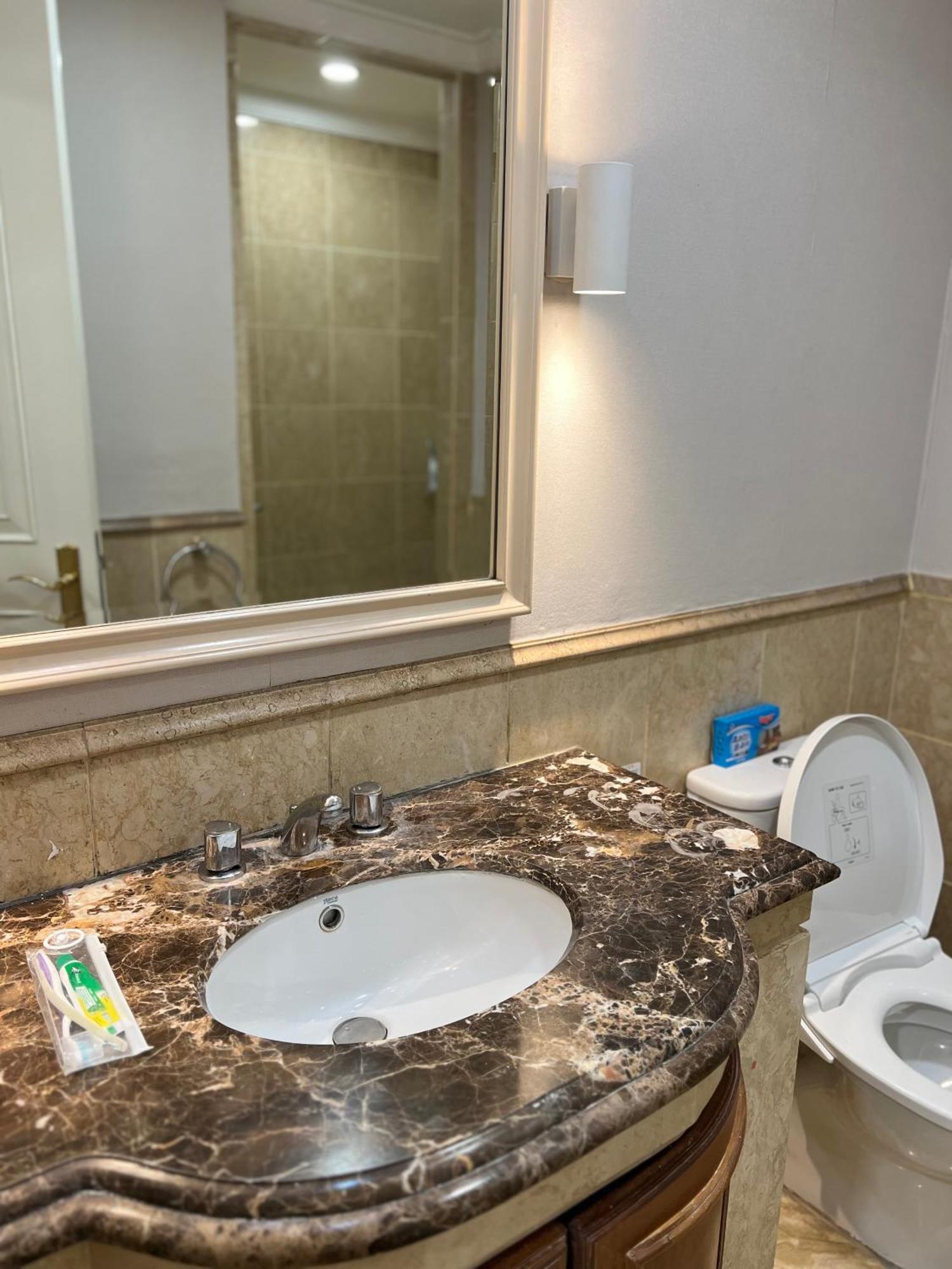Homestay Istana Sahid Sudirman - With Private Room, Bathroom & Tv Jakarta