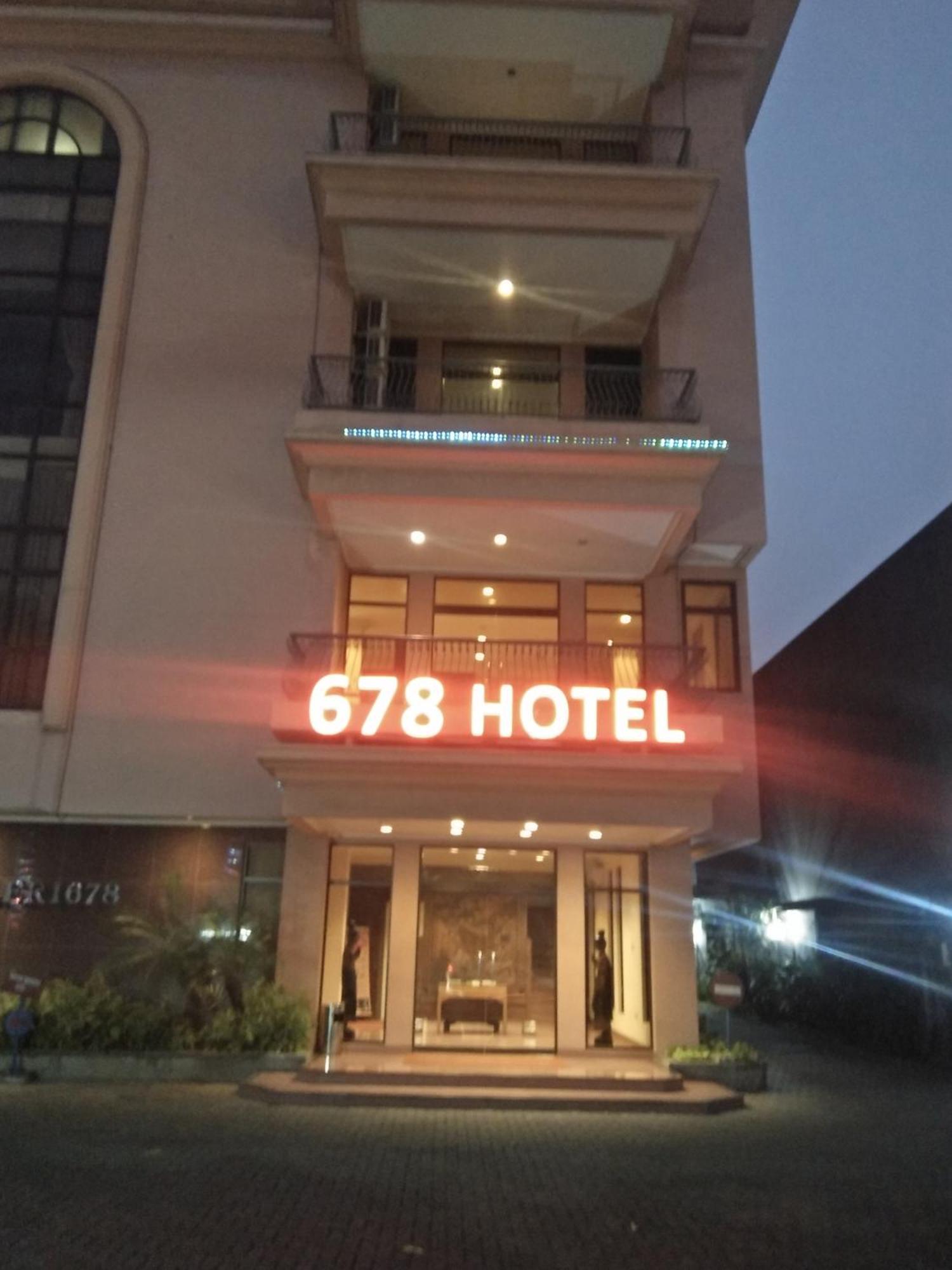 678 Kemang Powered By Cocotel Khách sạn